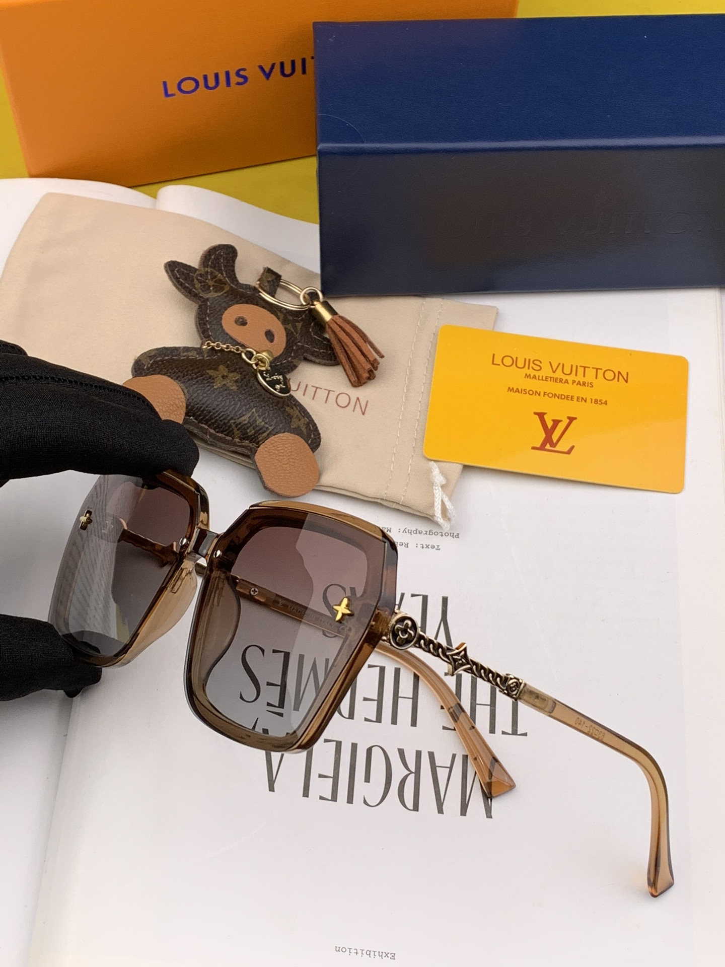 Sunglasses Louis Vuitton L0810 - vstockx