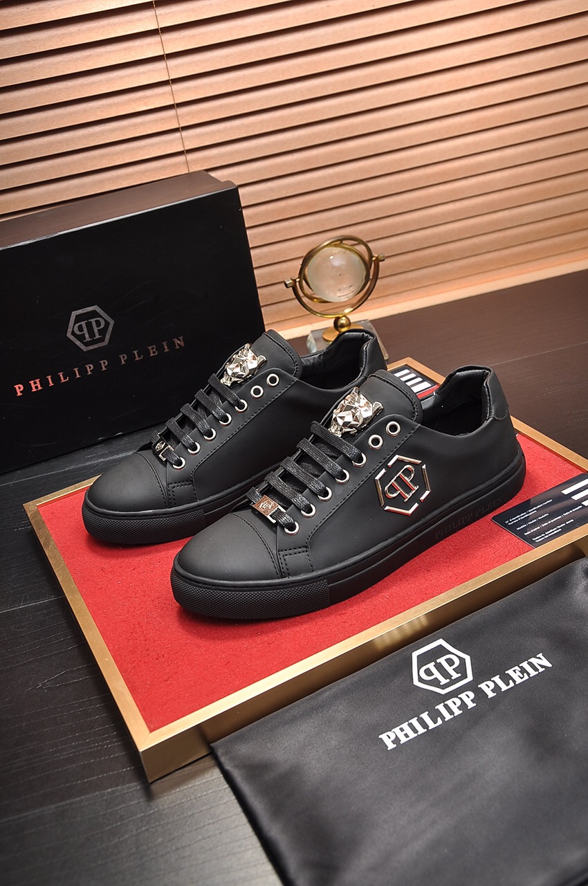 Philipp Plein Low Top Sneakers 26 - vstockx