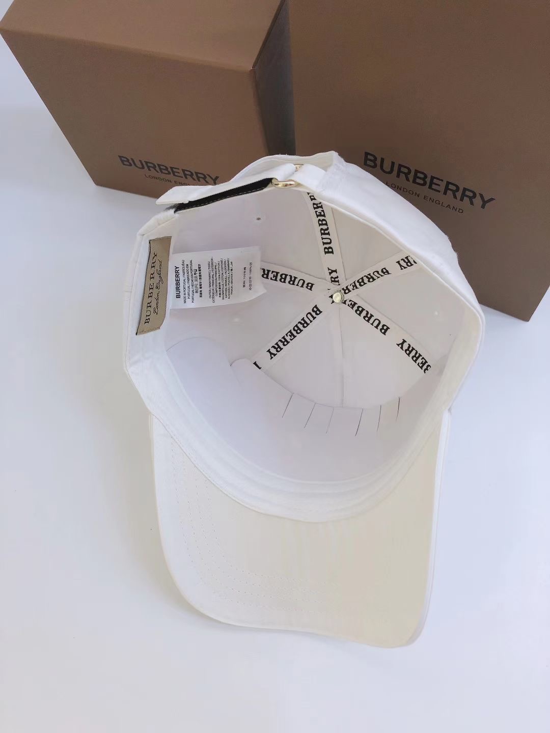 Hat Burberry 4 - vstockx