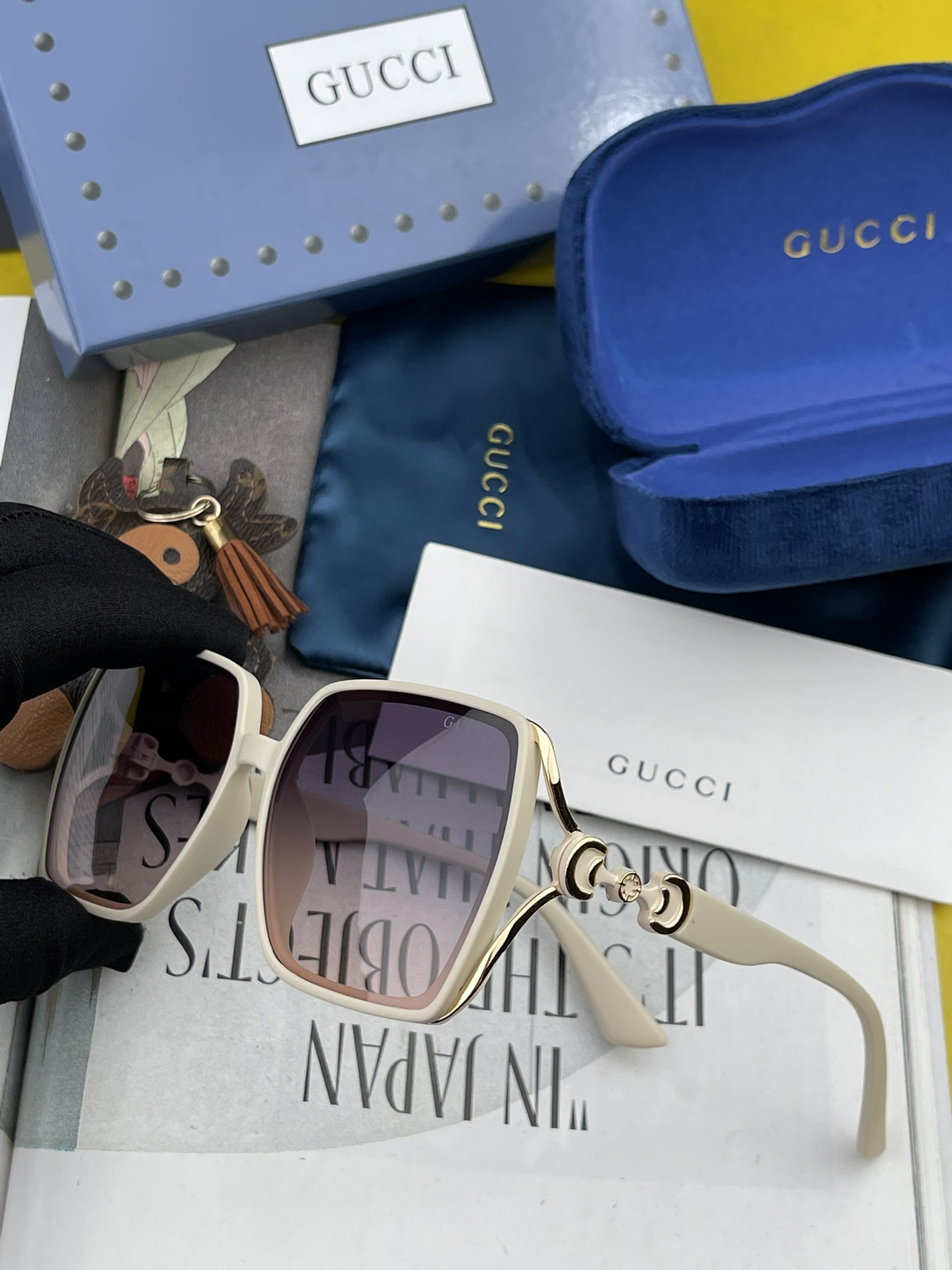 Sunglasses Gucci G6294 - vstockx