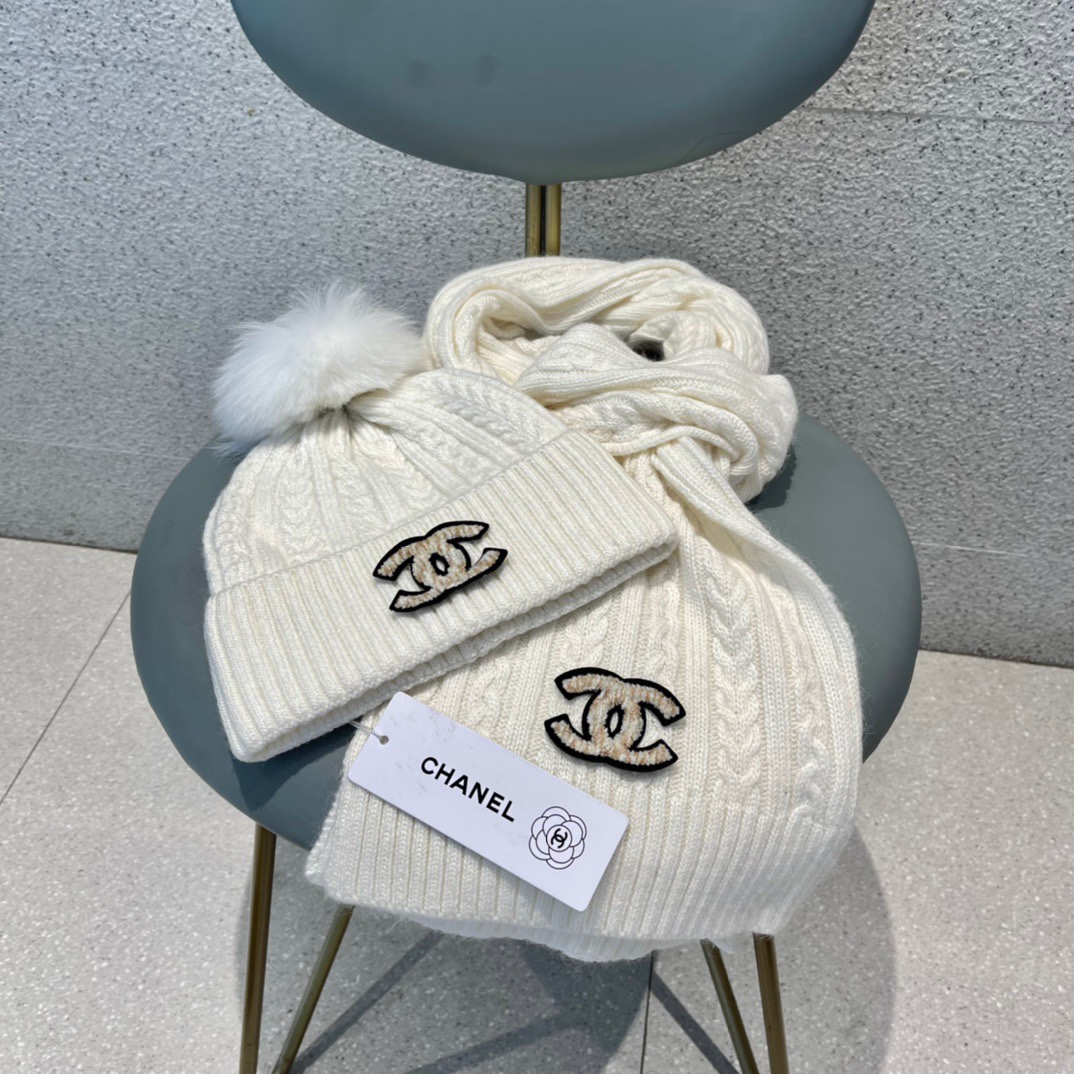 Hat & Scarf Chanel 5 - vstockx