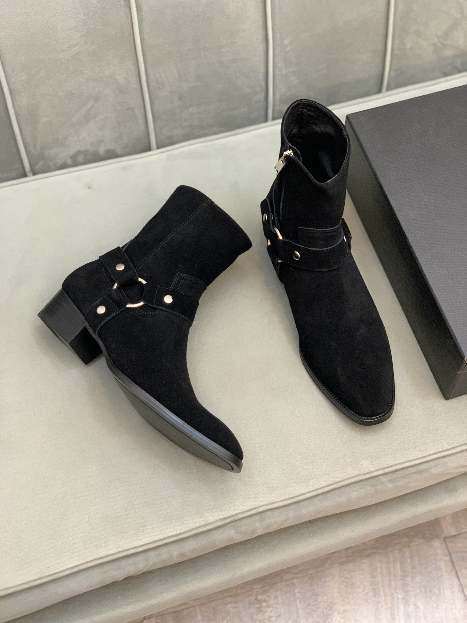 Saint Laurent Boots 2 - vstockx