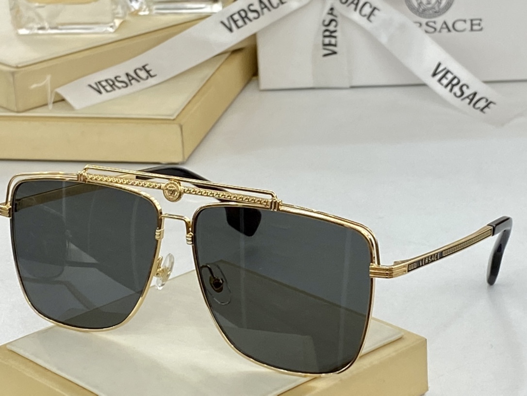 Sunglasses Versace VE2242 size 61��13-145 - vstockx