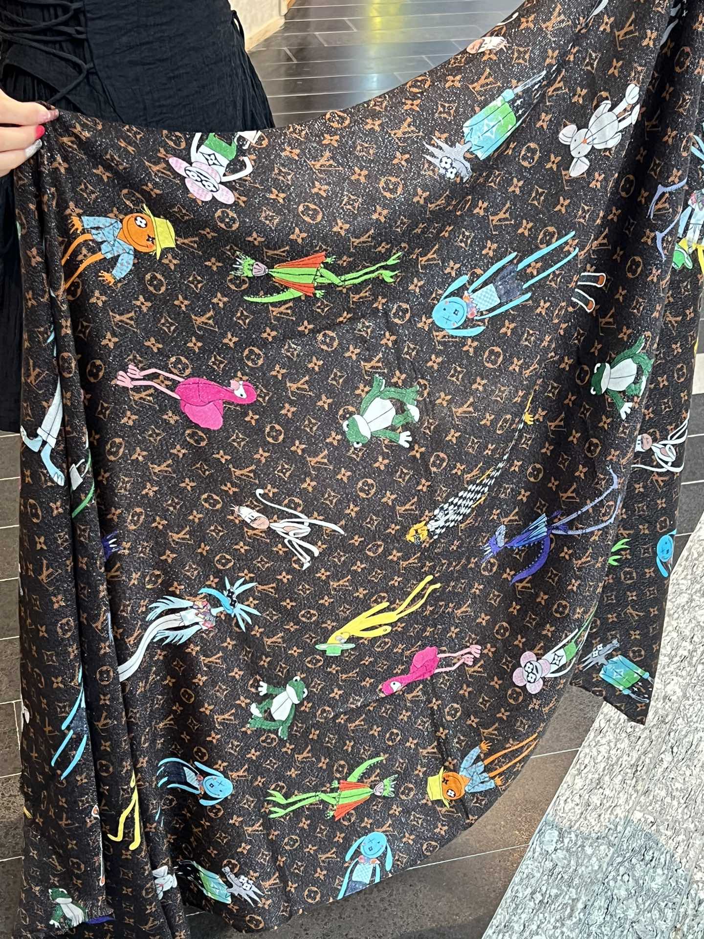 Streetwear Scarf LV 328993 SIZE:110*200cm - vstockx