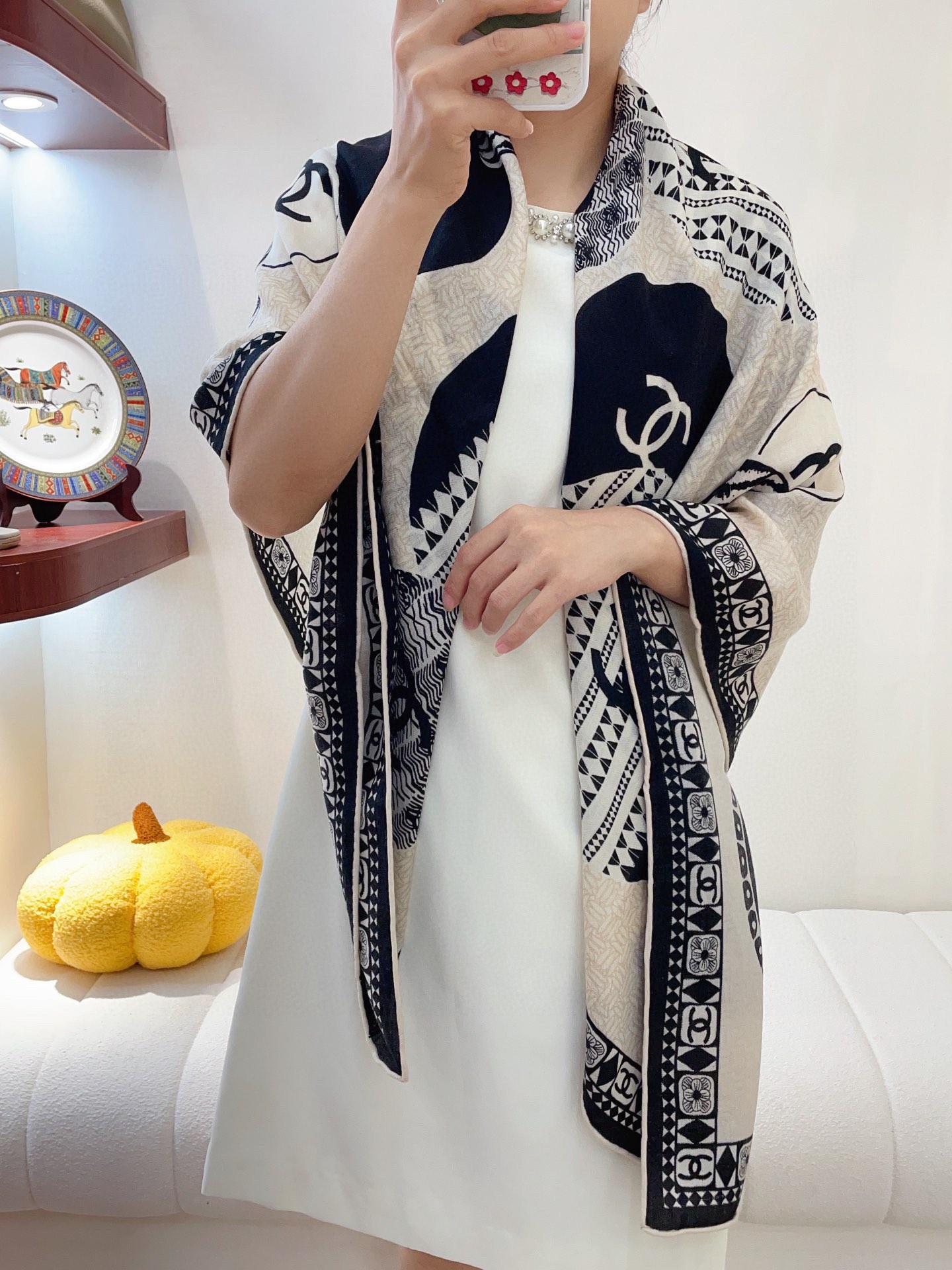 Streetwear Scarf CHANEL 328804 size:140*140cm - vstockx