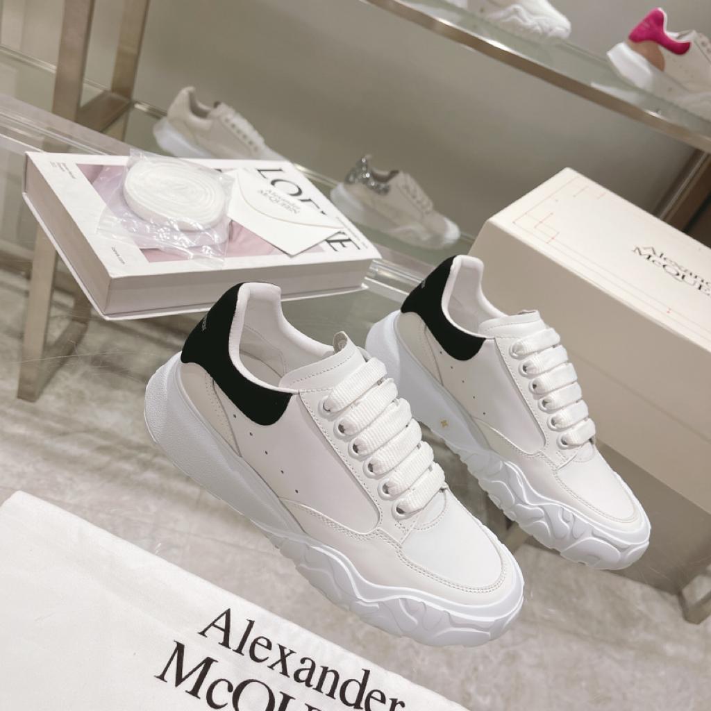 Alexander McQueen Oversized Court Trainer White Black - vstockx