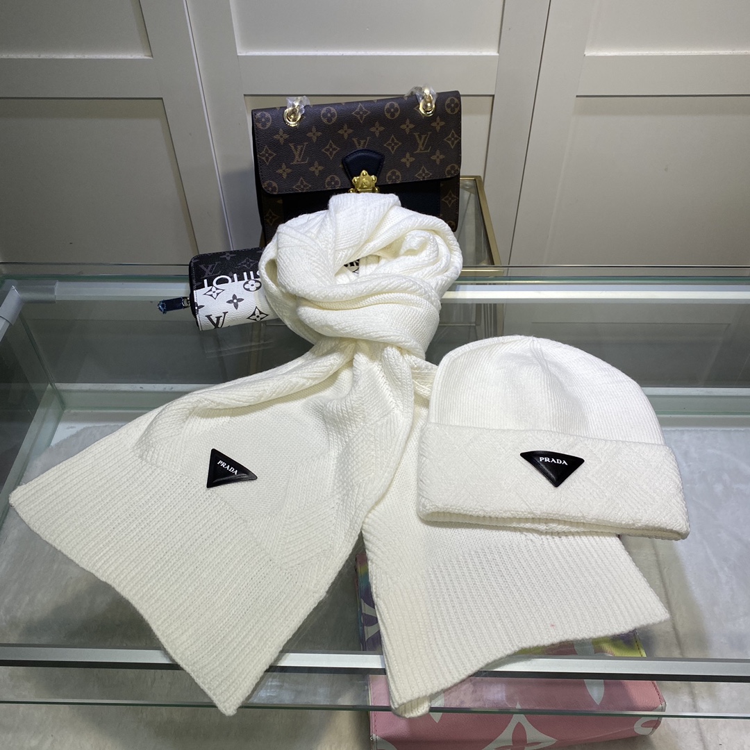 Hat & Scarf Prada 1 - vstockx