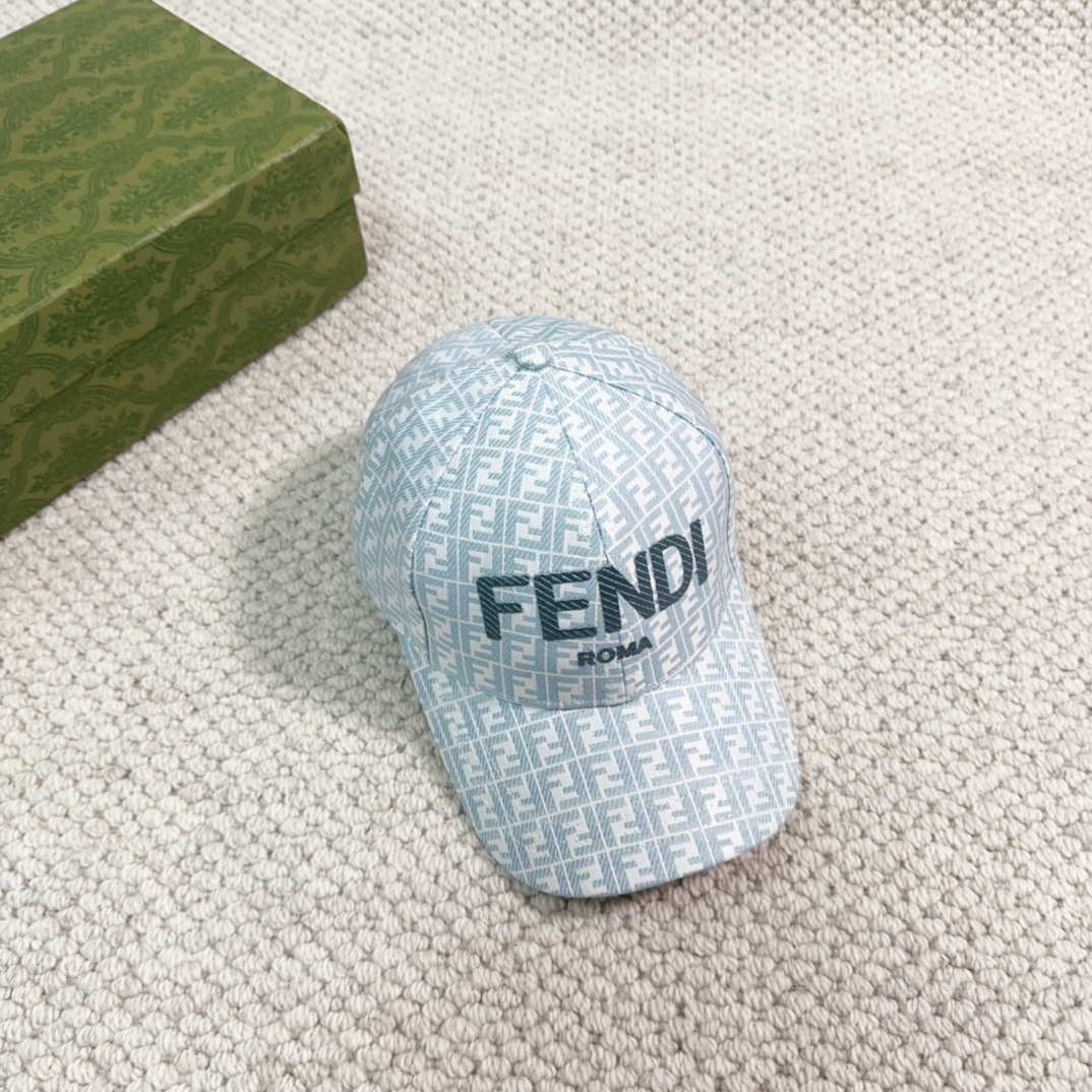 Streetwear Hat Fendi 329352 - vstockx