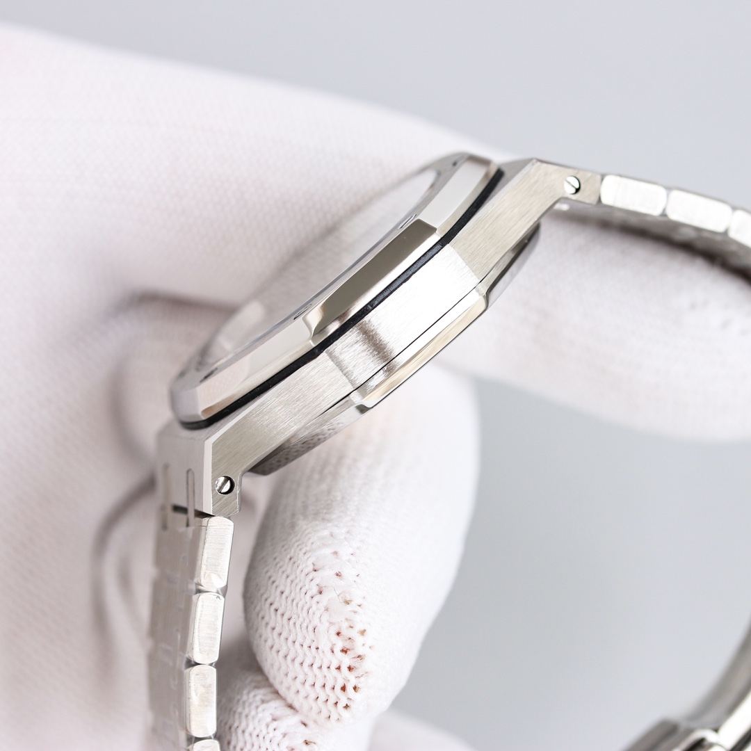 Watches AudemarsPiguet 15550ST 323151 size:37 mm - vstockx