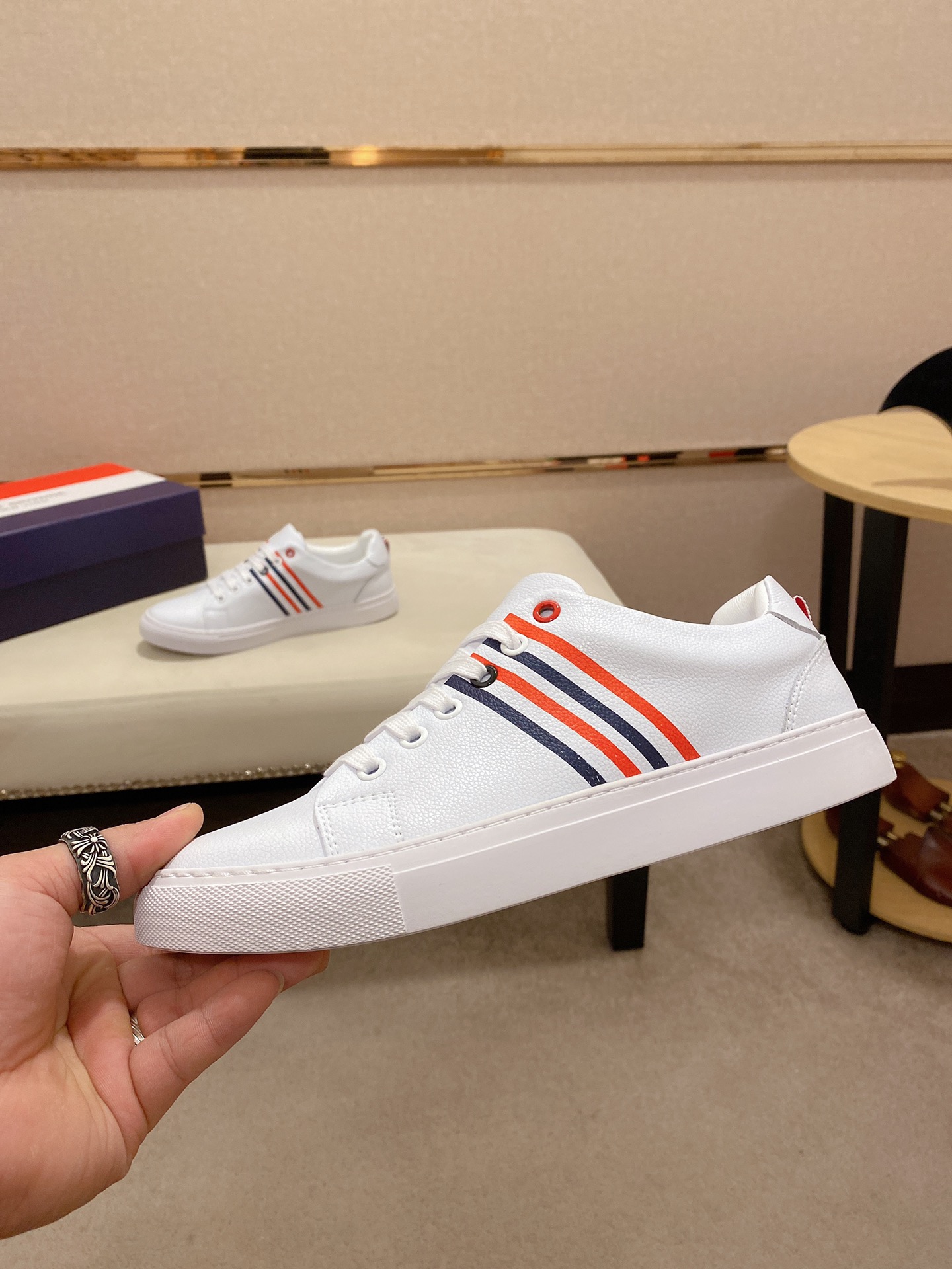 Thom Browne Low Top Sneaker 10 - vstockx