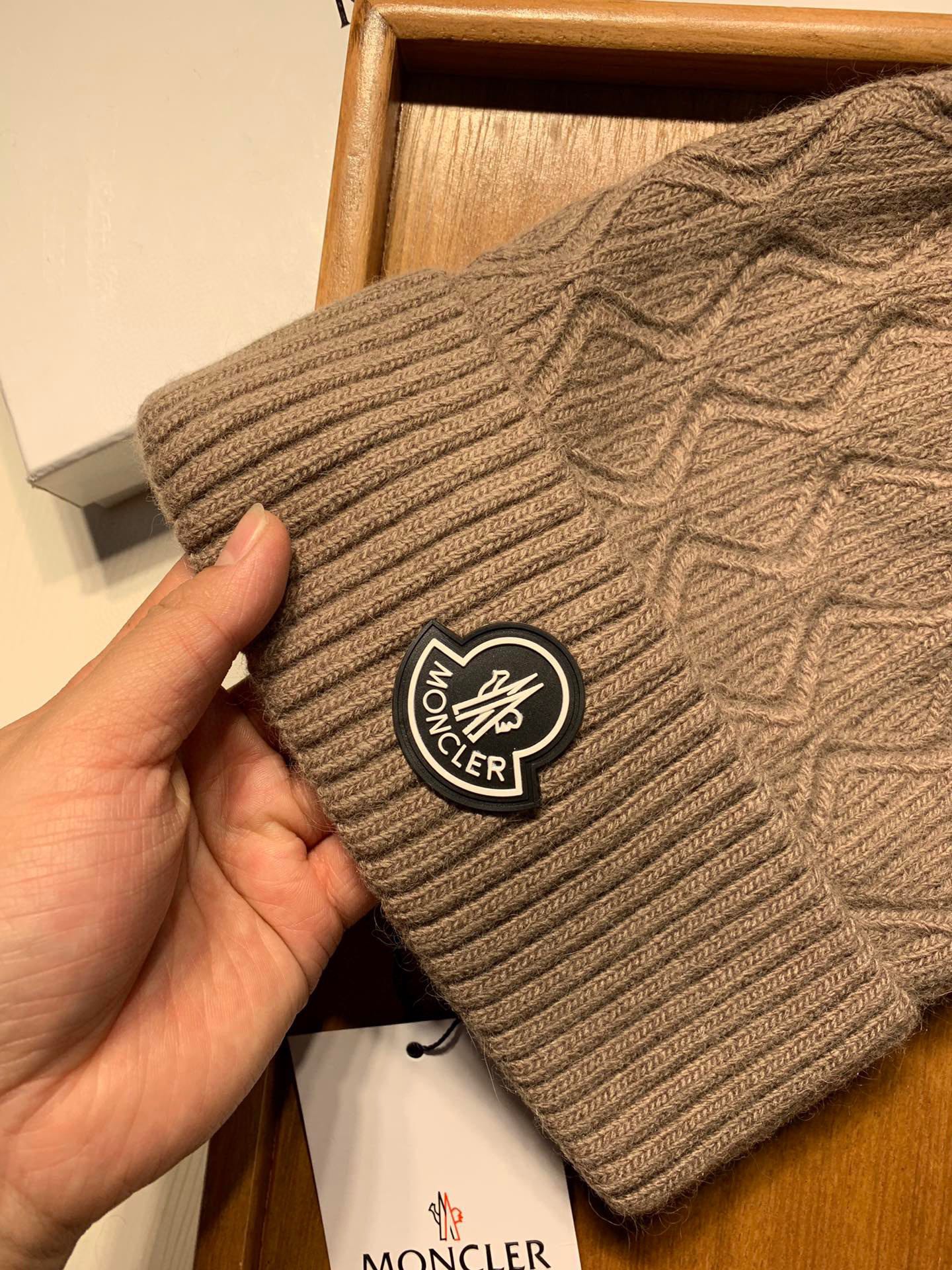 Hat Moncler 4 - vstockx