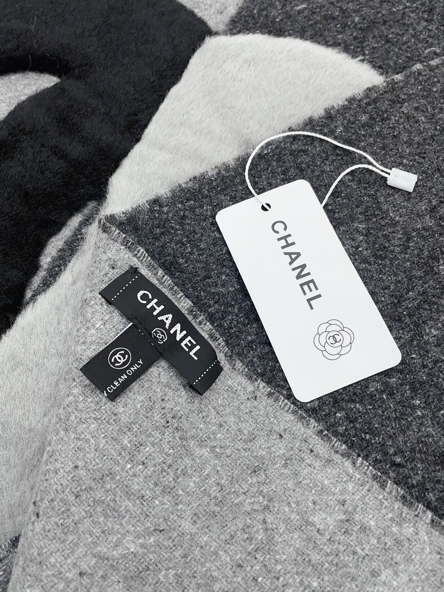 Streetwear Scarf CHANEL 328786 SIZE�?0*200cm - vstockx