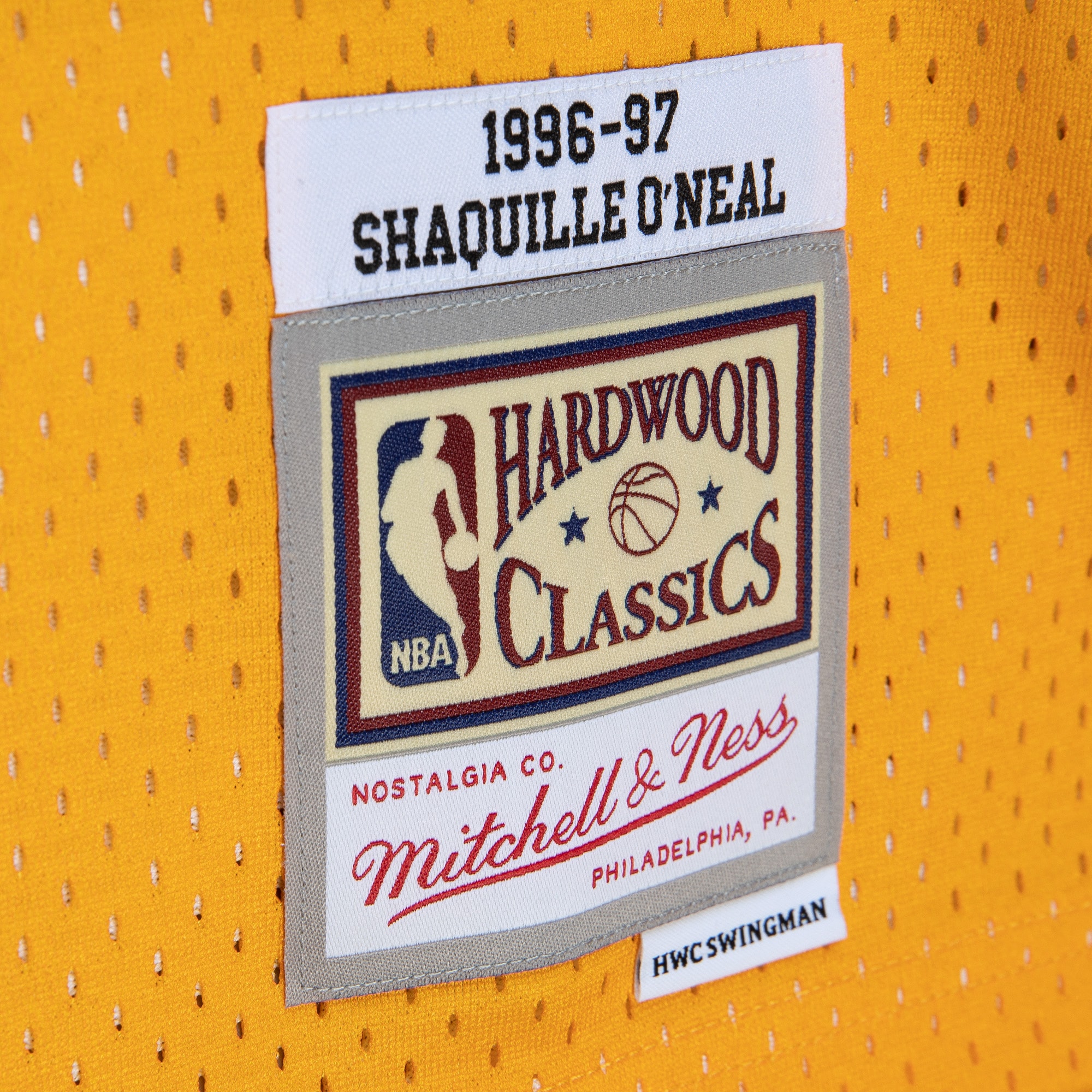 Shaquille O'Neal Los Angeles Lakers Mitchell & Ness 1996/97 Hardwood Classics Fadeaway Swingman Player Jersey - Gold/Black - vstockx