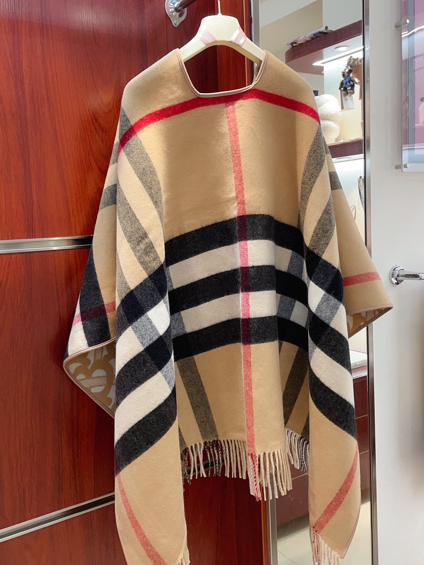 Streetwear Scarf BURBERRY 328751 - vstockx