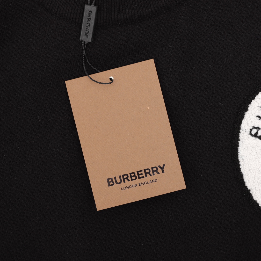 Clothes Burberry 713 - vstockx