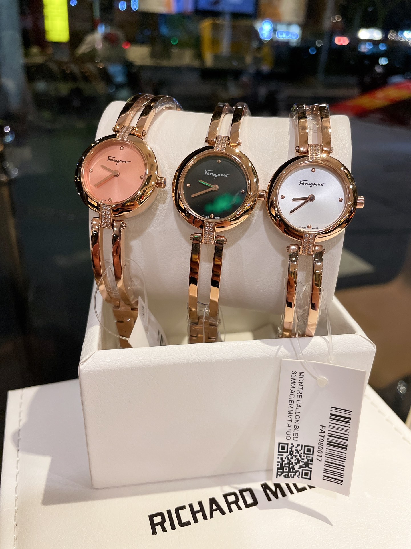 Watches Ferragamo 329768 size:26mm - vstockx