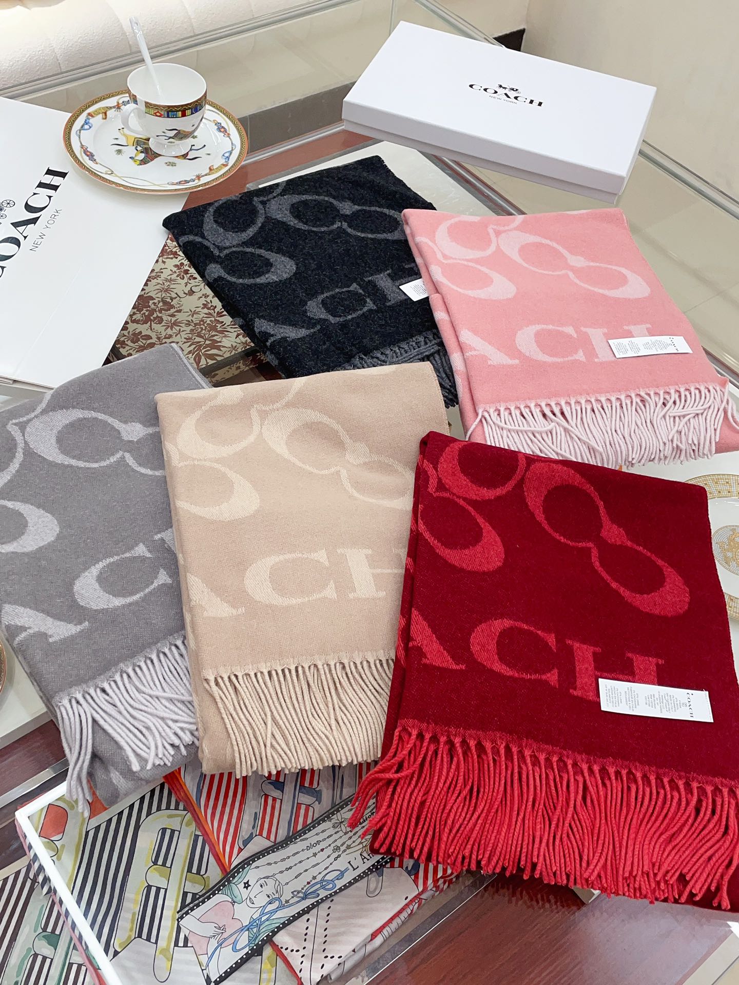 Streetwear Scarf COACH 328772 SIZE:195×53cm - vstockx