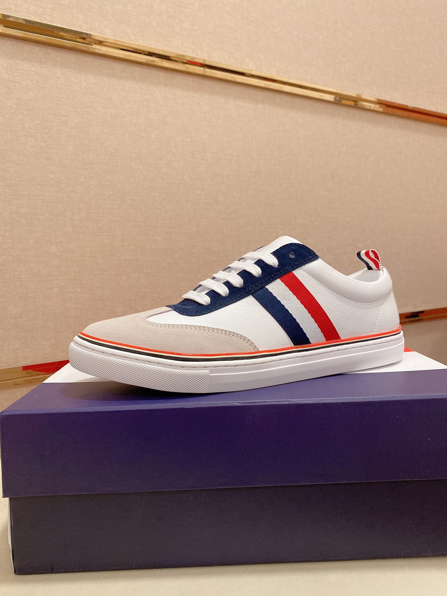 Thom Browne Low Top Sneaker 6 - vstockx
