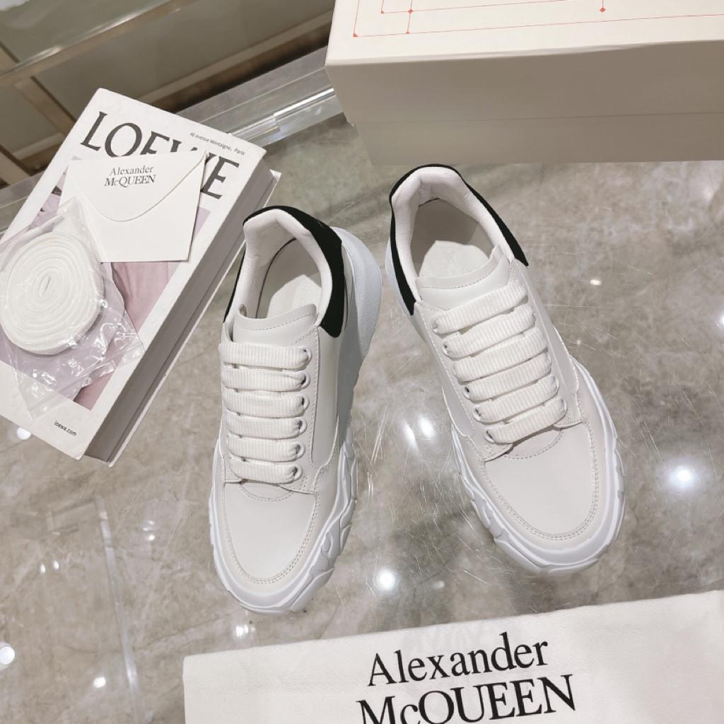 Alexander McQueen Oversized Court Trainer White Black - vstockx