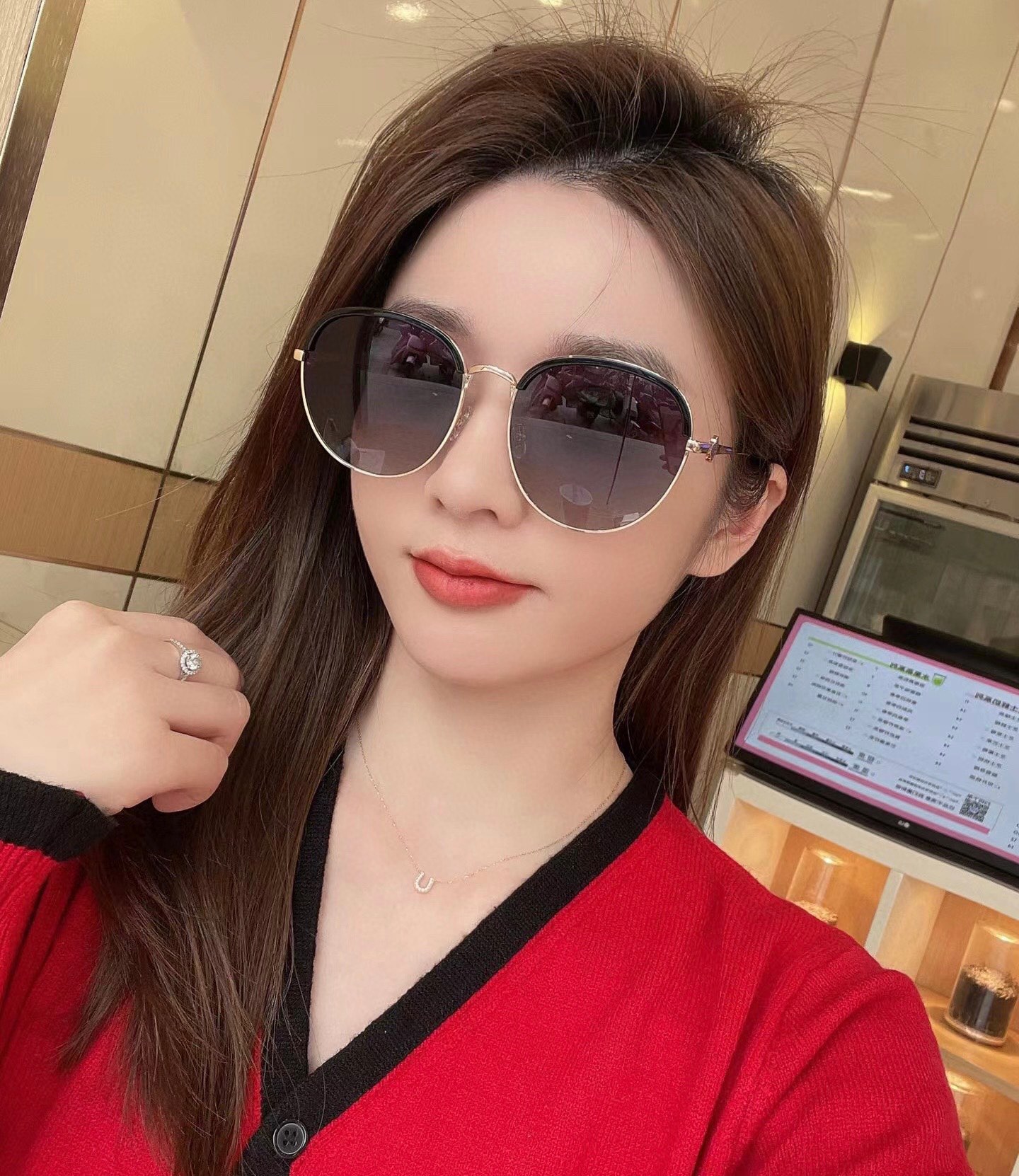 Sunglasses Chanel CH5594 - vstockx