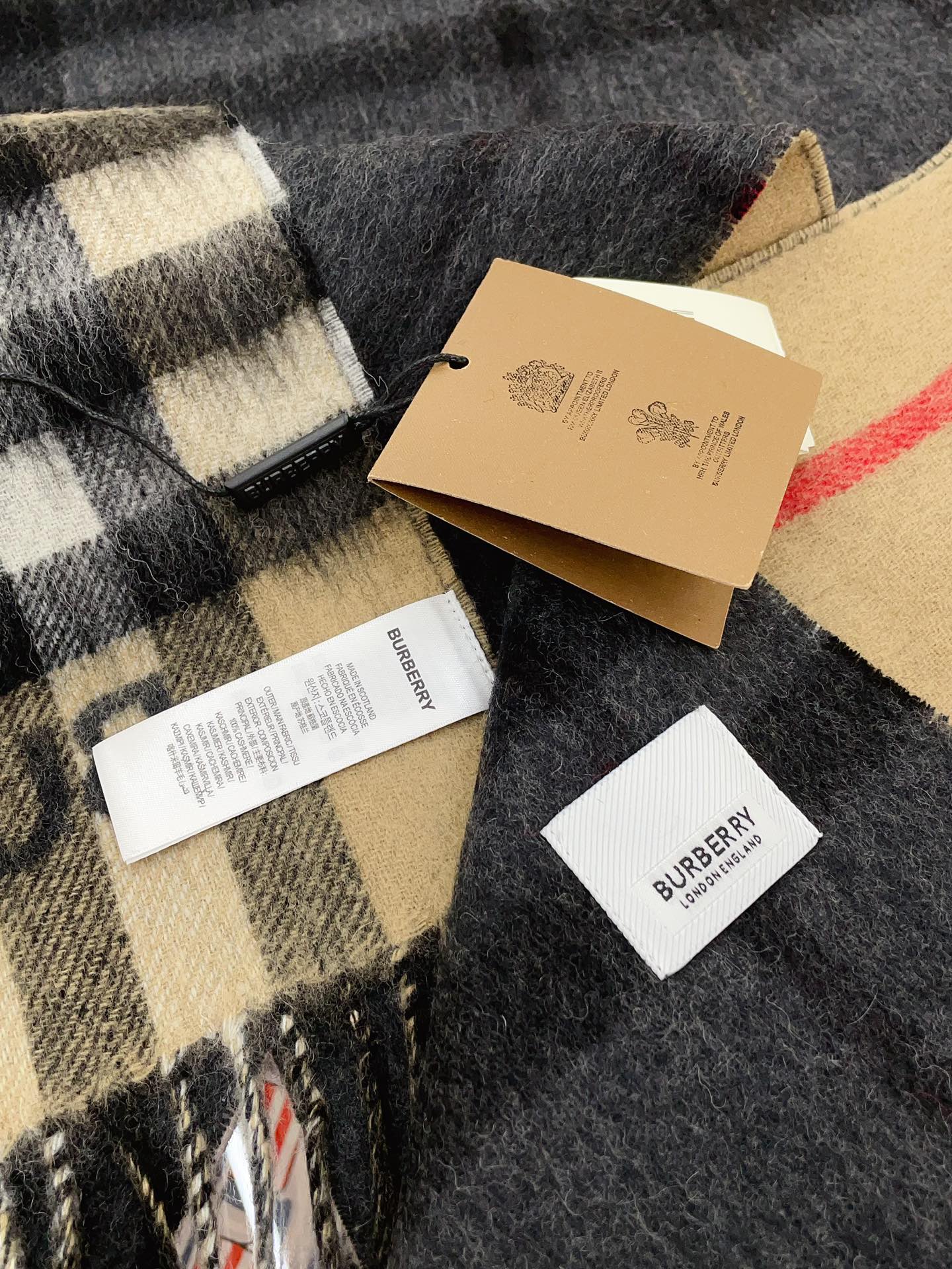 Streetwear Hat BURBERRY 328868 - vstockx