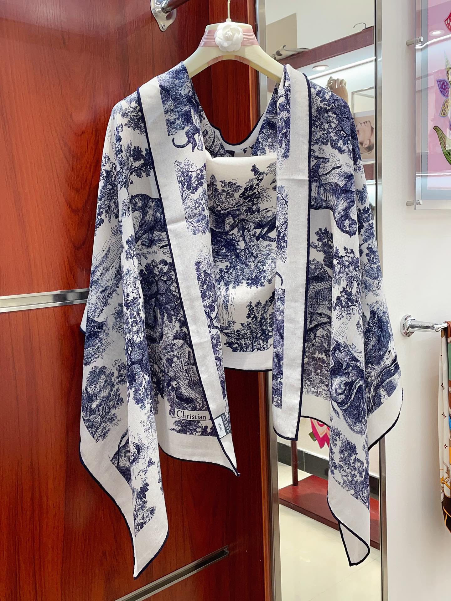 Streetwear Scarf Dior 328750 size�?0*180cm - vstockx