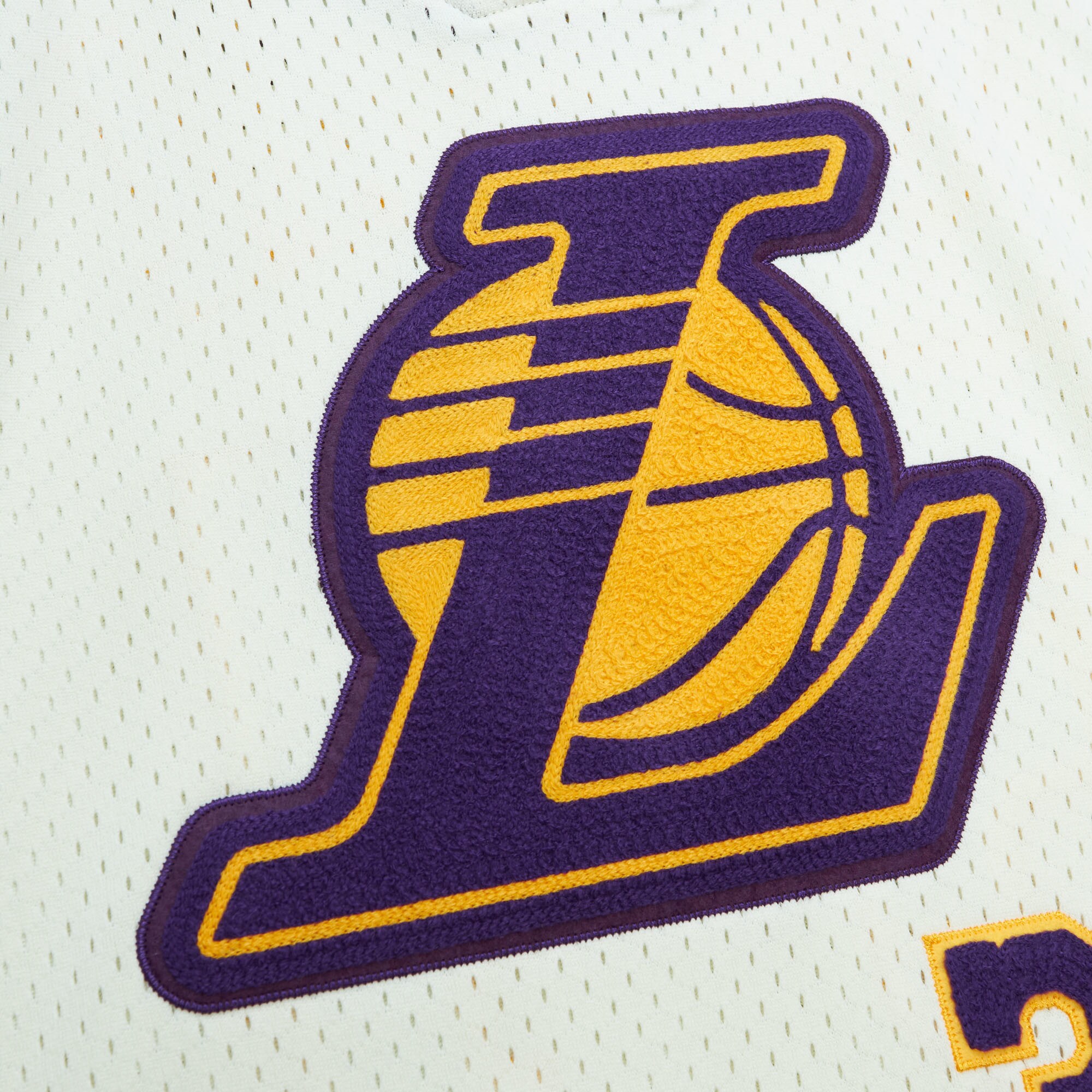 Shaquille O'Neal Los Angeles Lakers Mitchell & Ness Chainstitch Swingman Jersey - Cream - vstockx