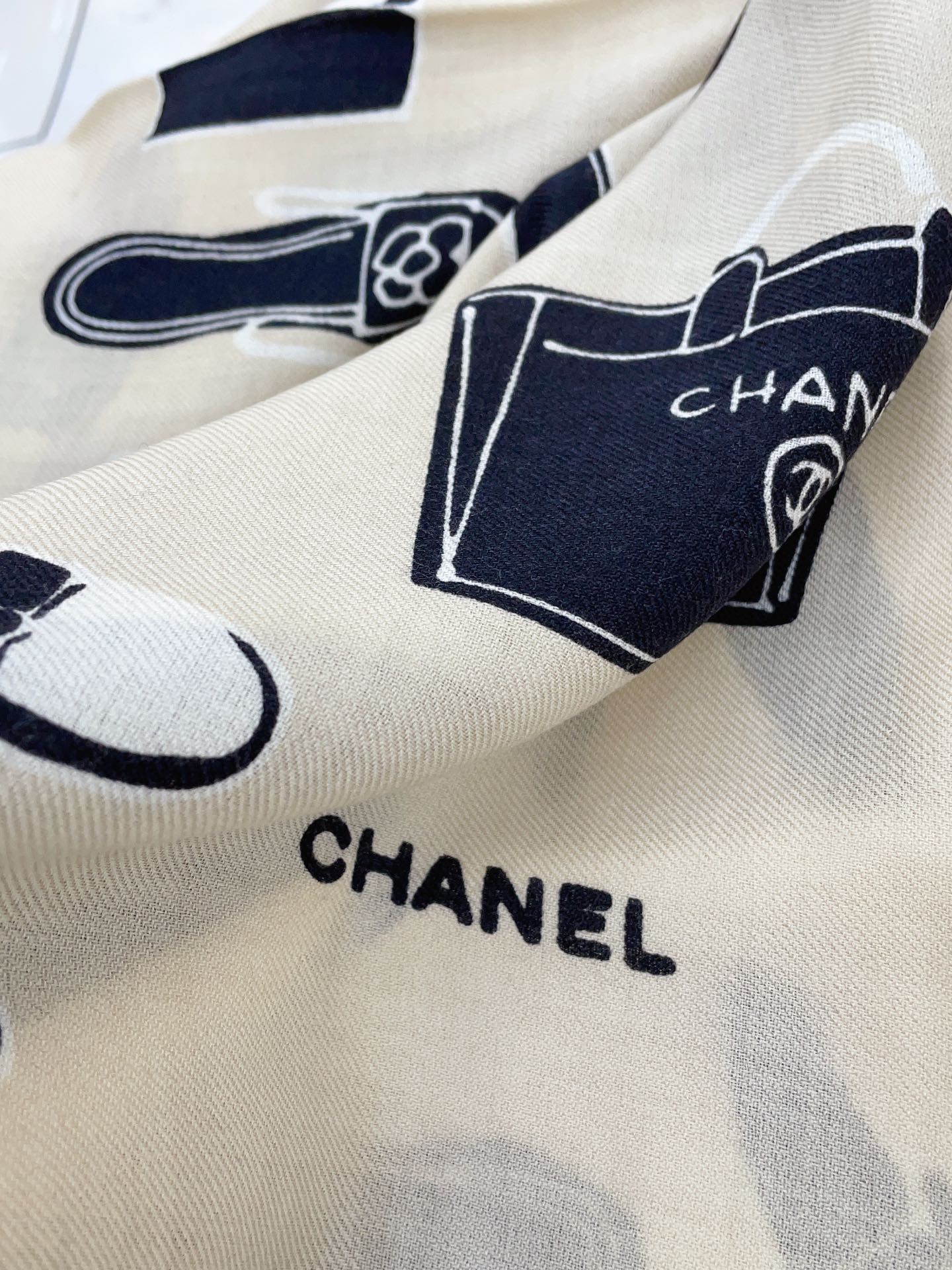 Streetwear Scarf CHANEL 328842 size:140*140cm - vstockx