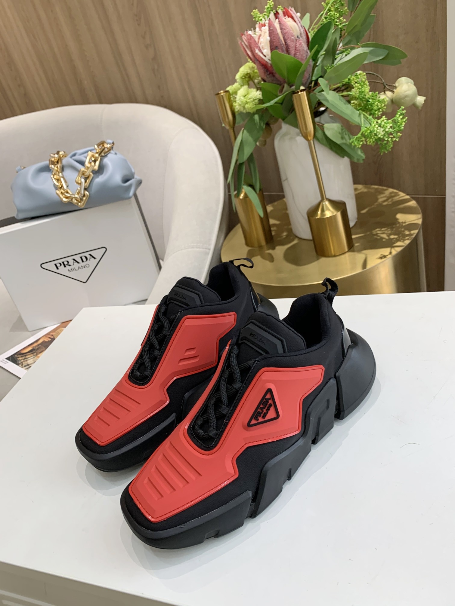 Prada Low Top sneaker 40 - vstockx