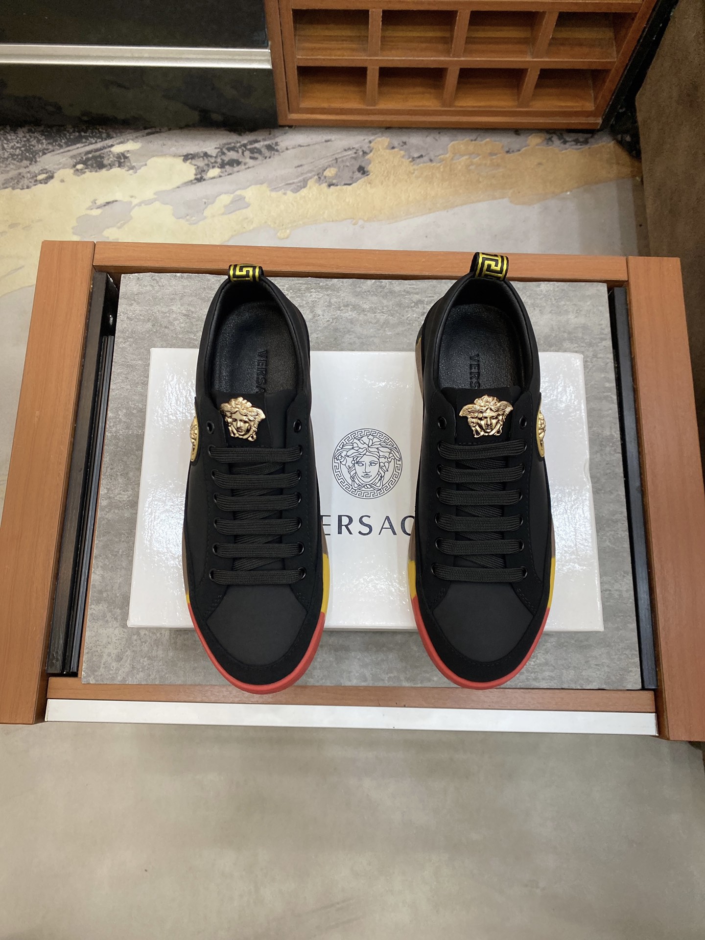 Versace Greca Sneaker 13 - vstockx