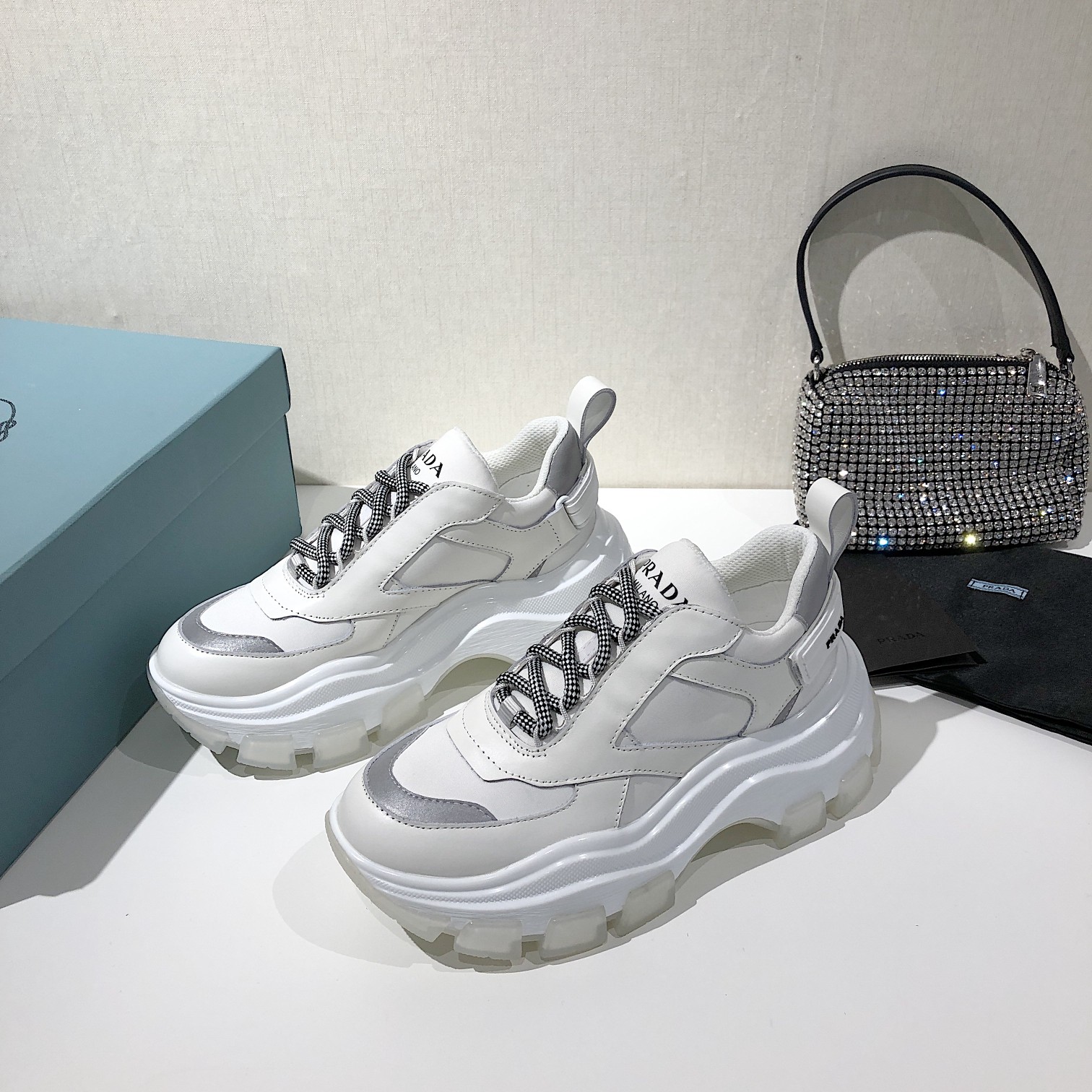 Prada Low Top sneaker 51 - vstockx