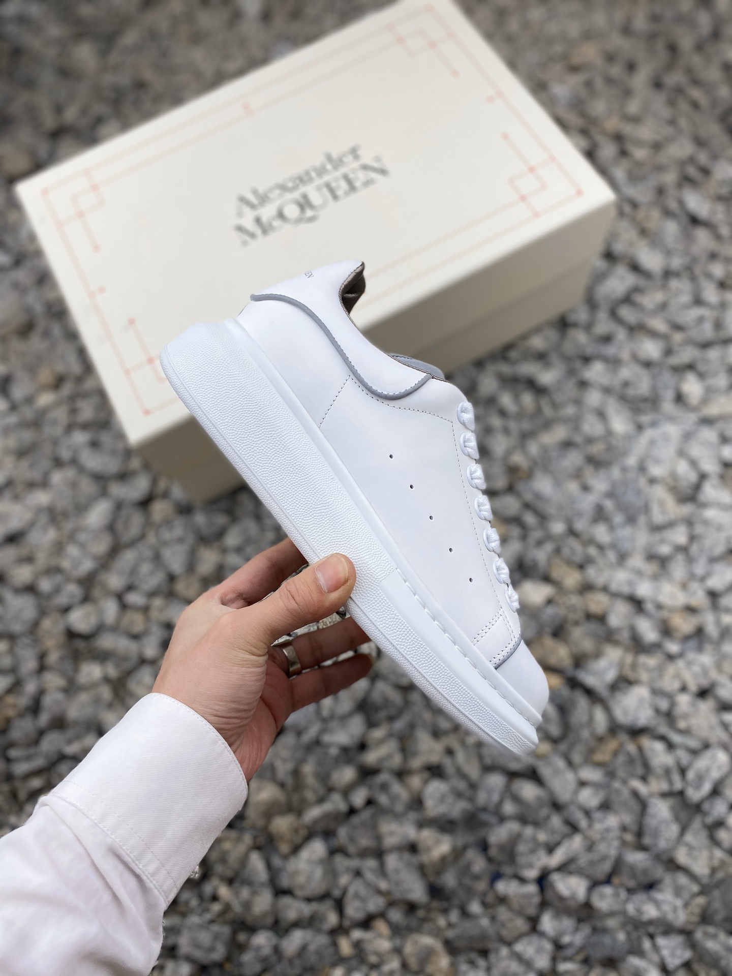 Alexander McQueen Oversized Reflective White - vstockx