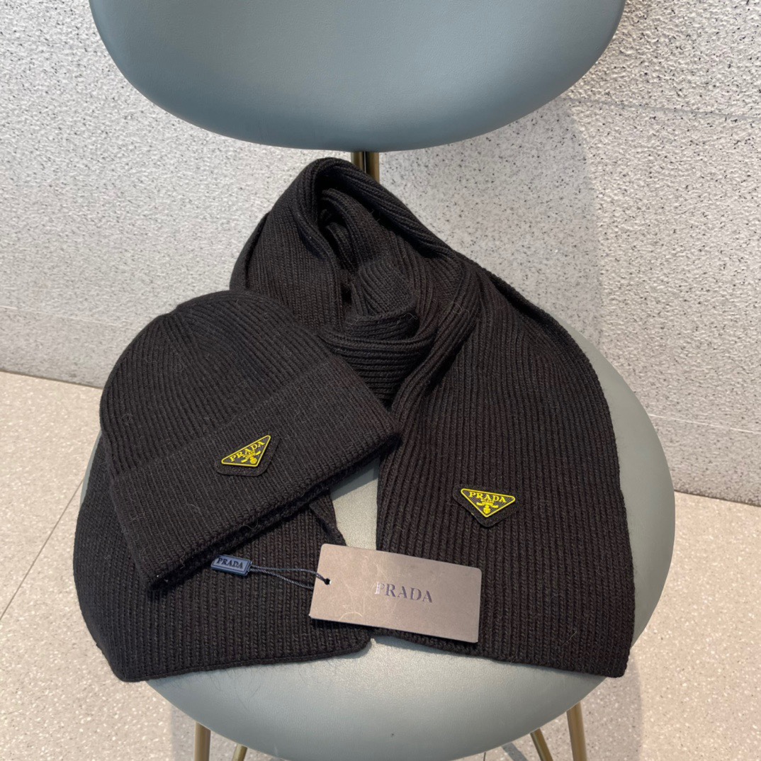 Hat & Scarf Prada 4 - vstockx