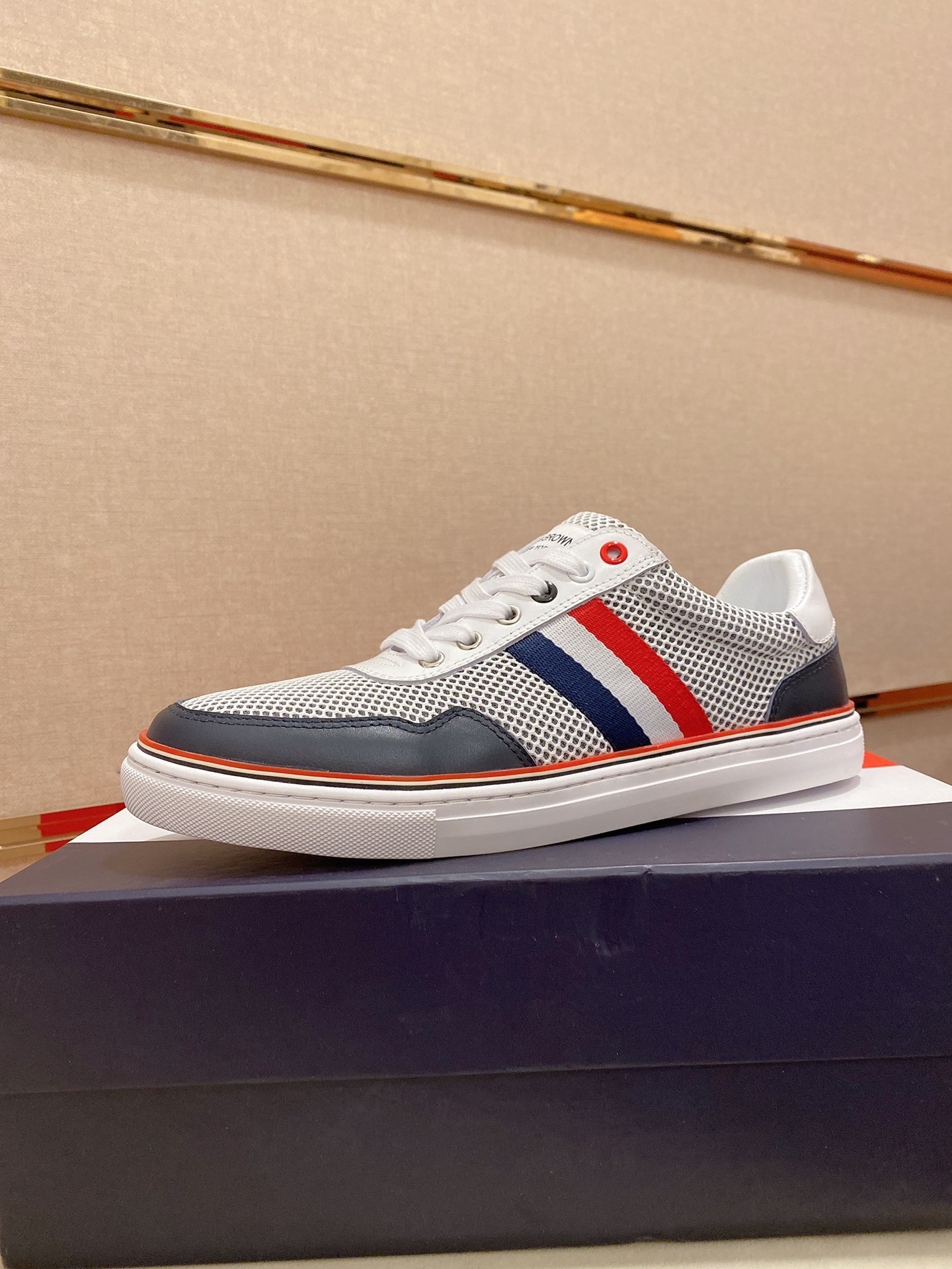 Thom Browne Low Top Sneaker 14 - vstockx