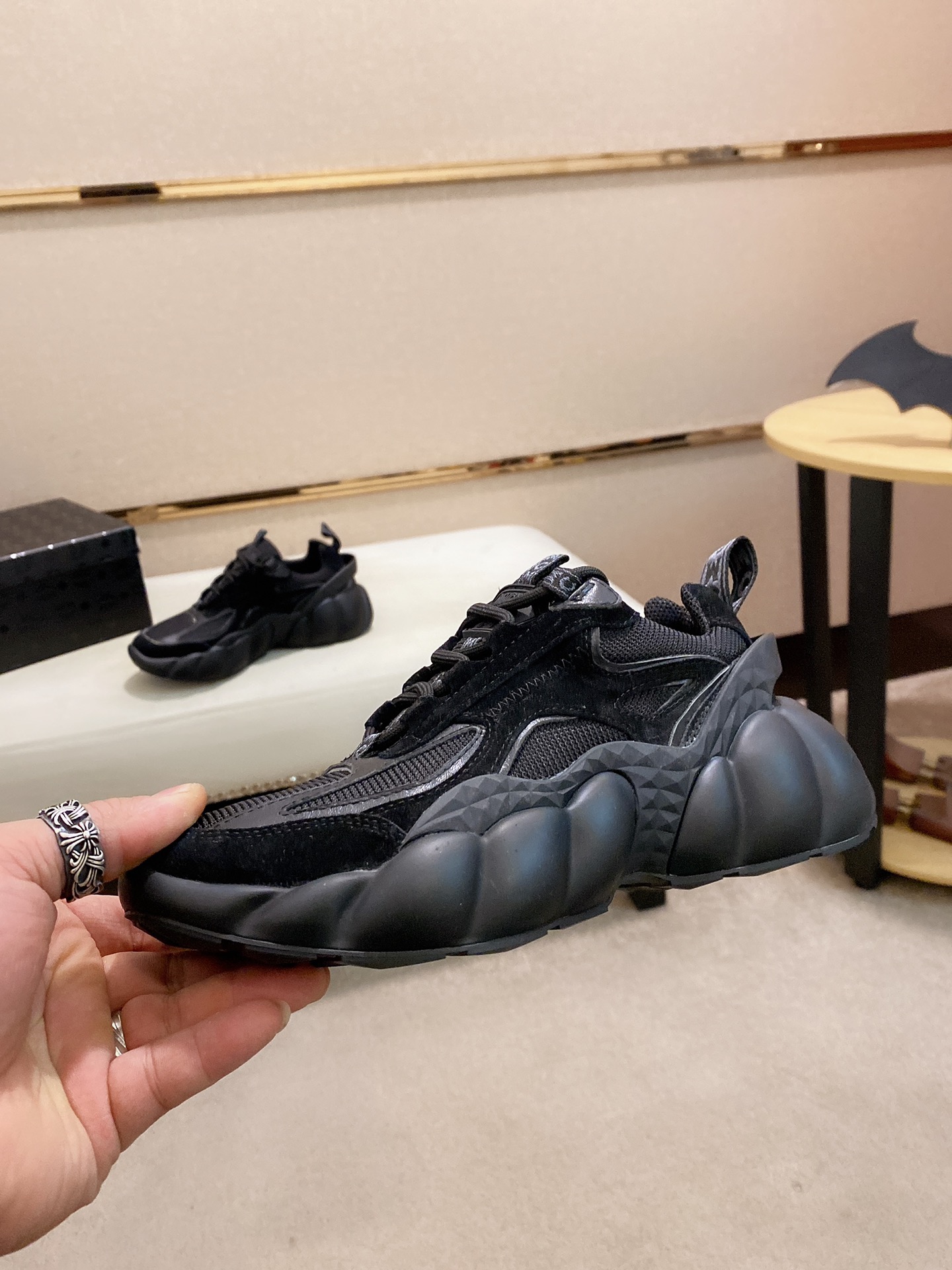 MCM Low Top Logo Lace-up Sneakers 4 - vstockx