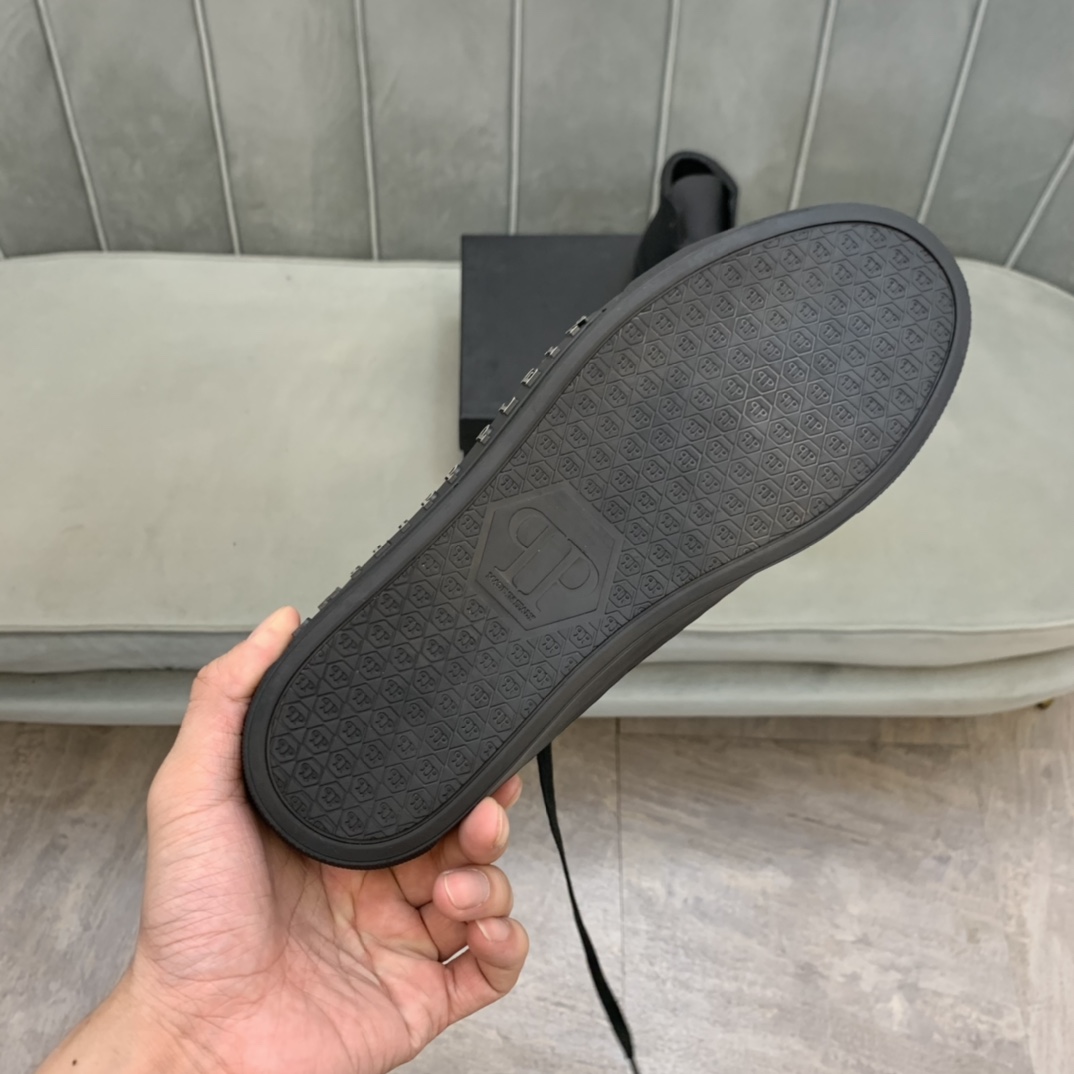 Philipp Plein High Top Sneakers 7 - vstockx