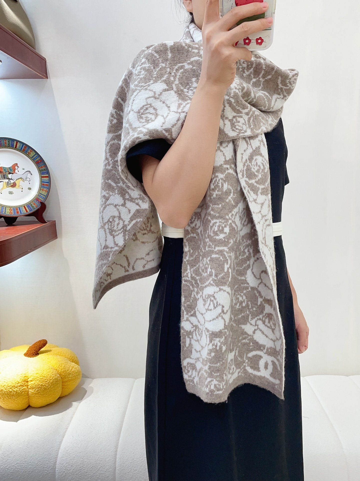 Streetwear Scarf CHANEL 328851 SIZE:30*180cm - vstockx