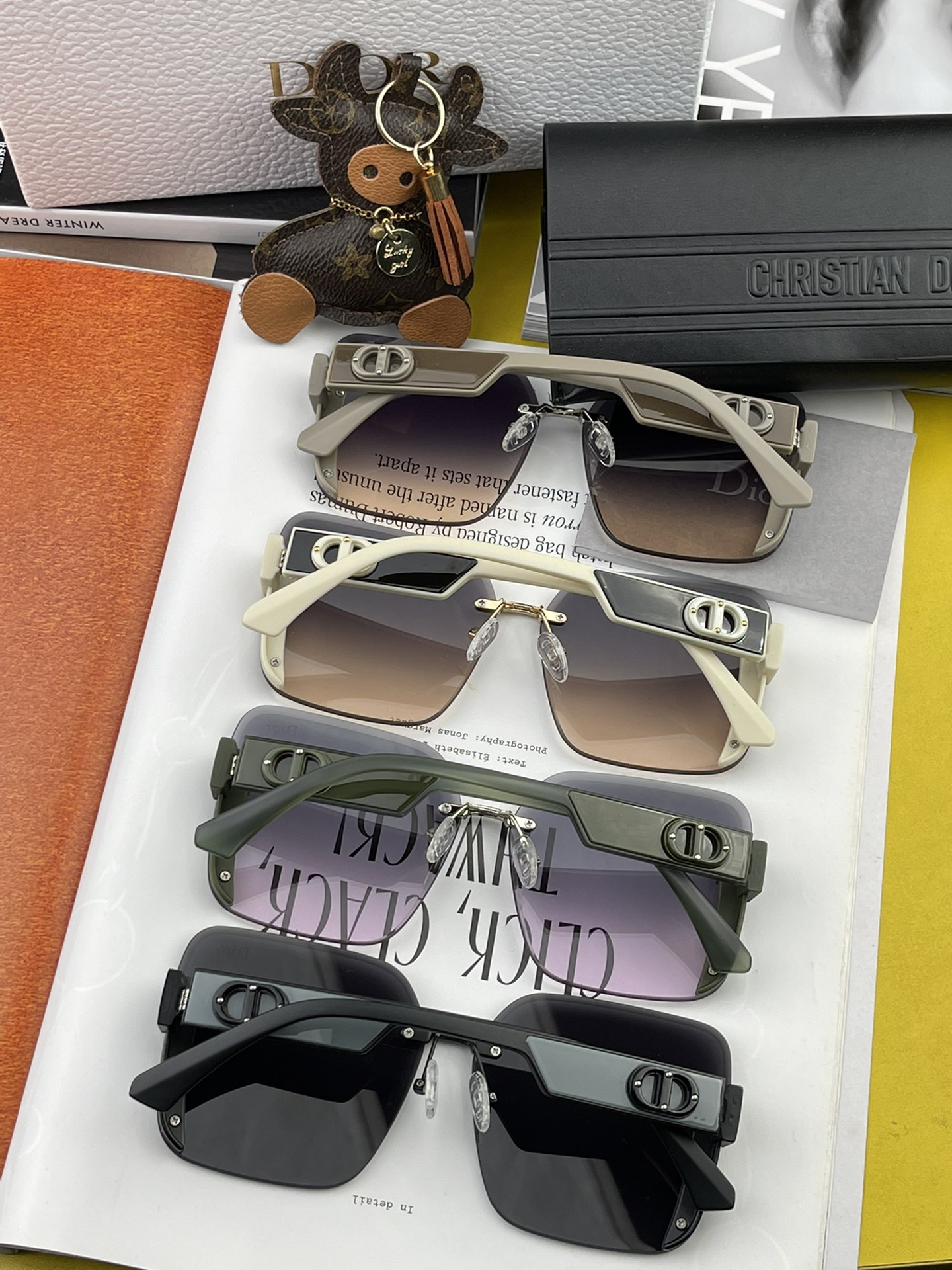sunglasses Dior CD7971 - vstockx