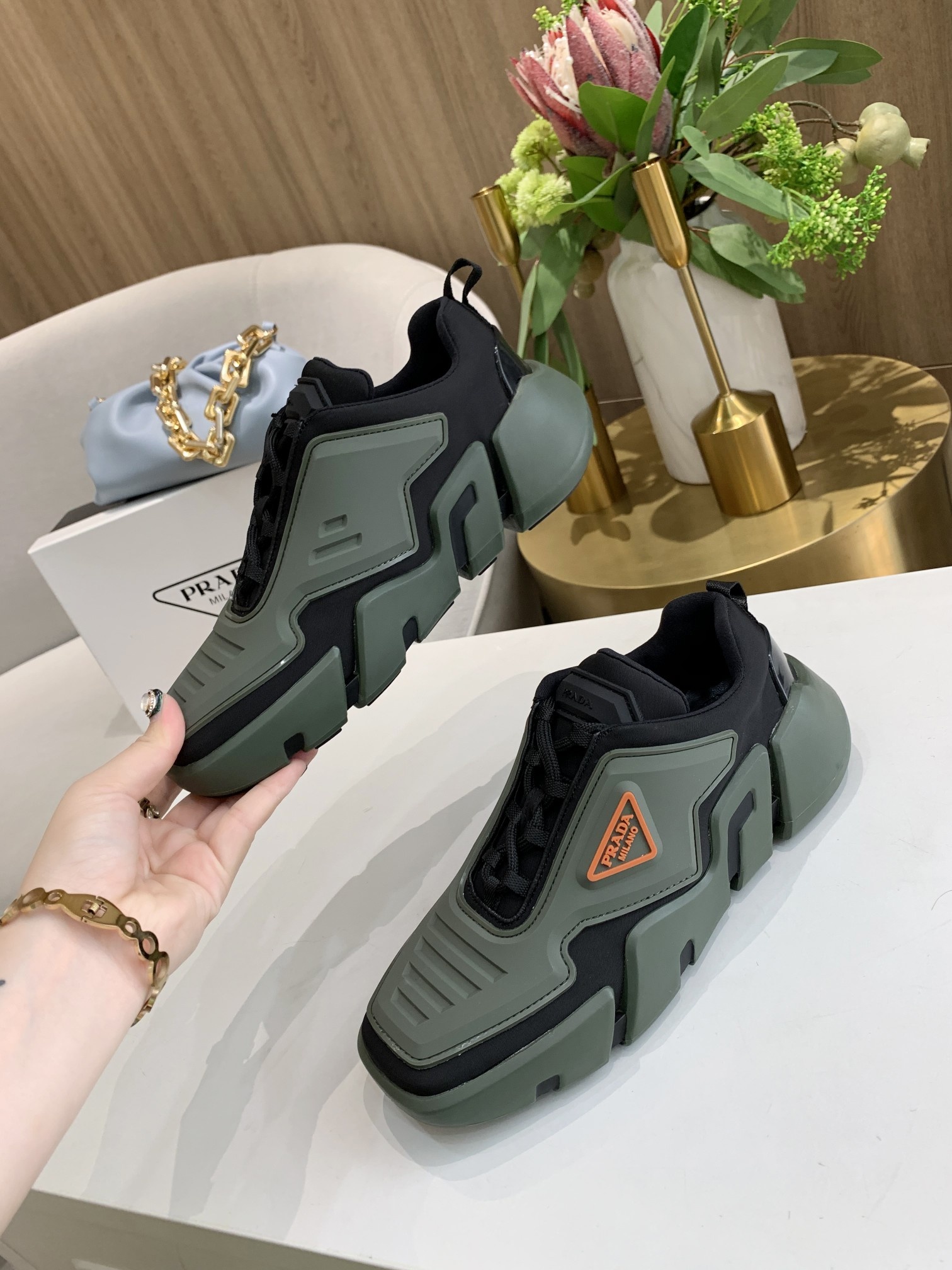 Prada Low Top sneaker 41 - vstockx