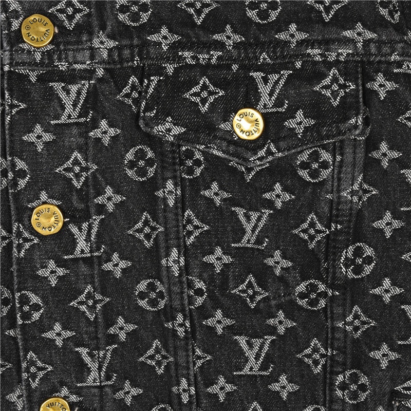 Clothes Louis Vuitton 1327 - vstockx
