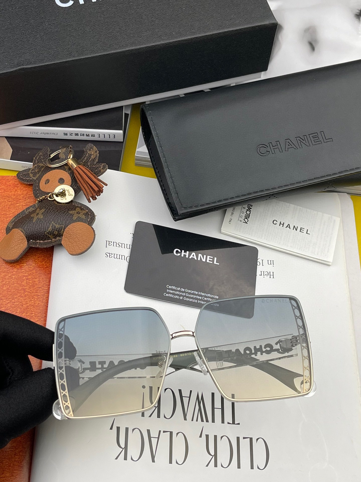 Sunglasses Chanel CH5191 - vstockx