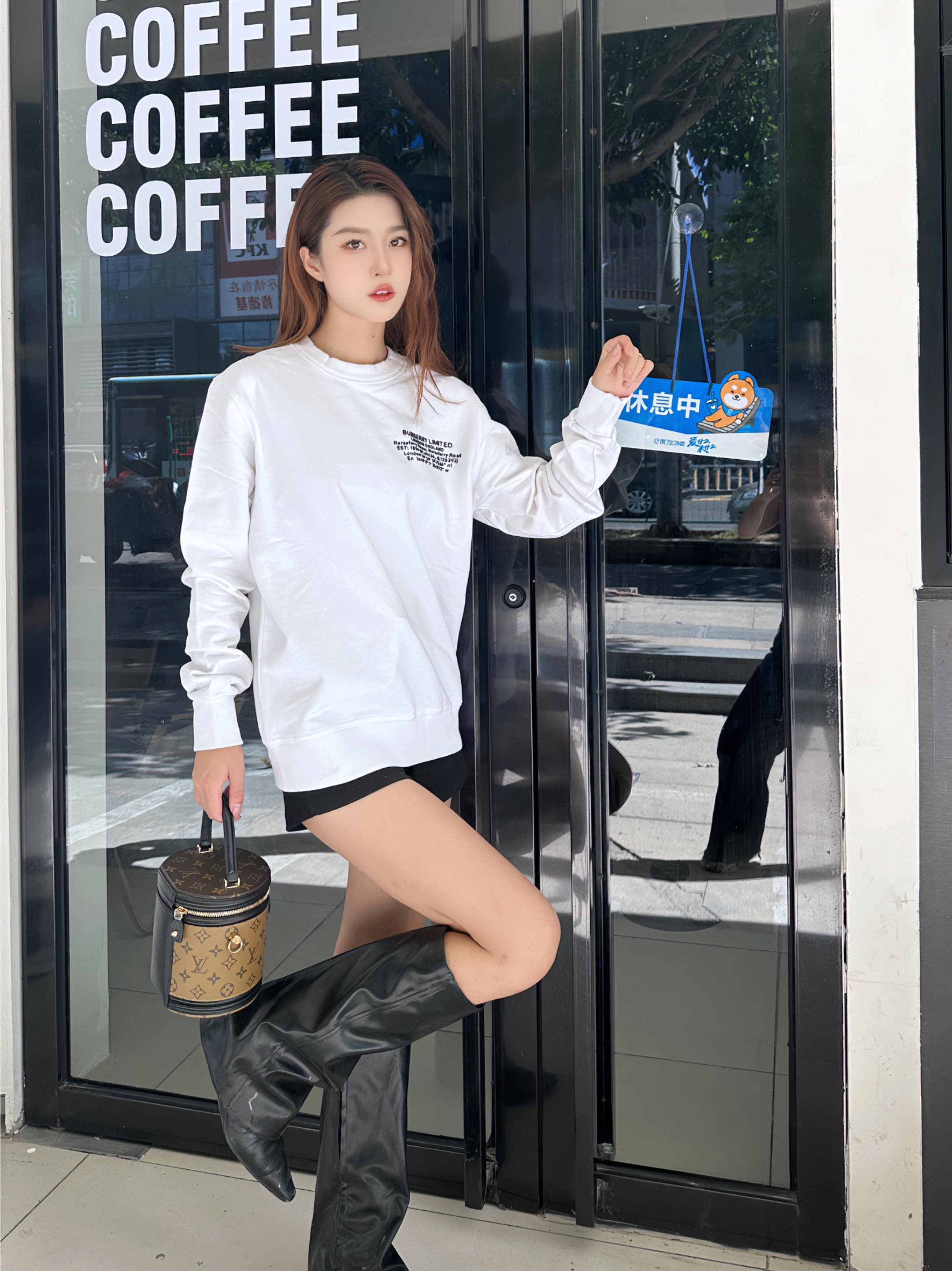 Clothes Burberry 811 - vstockx