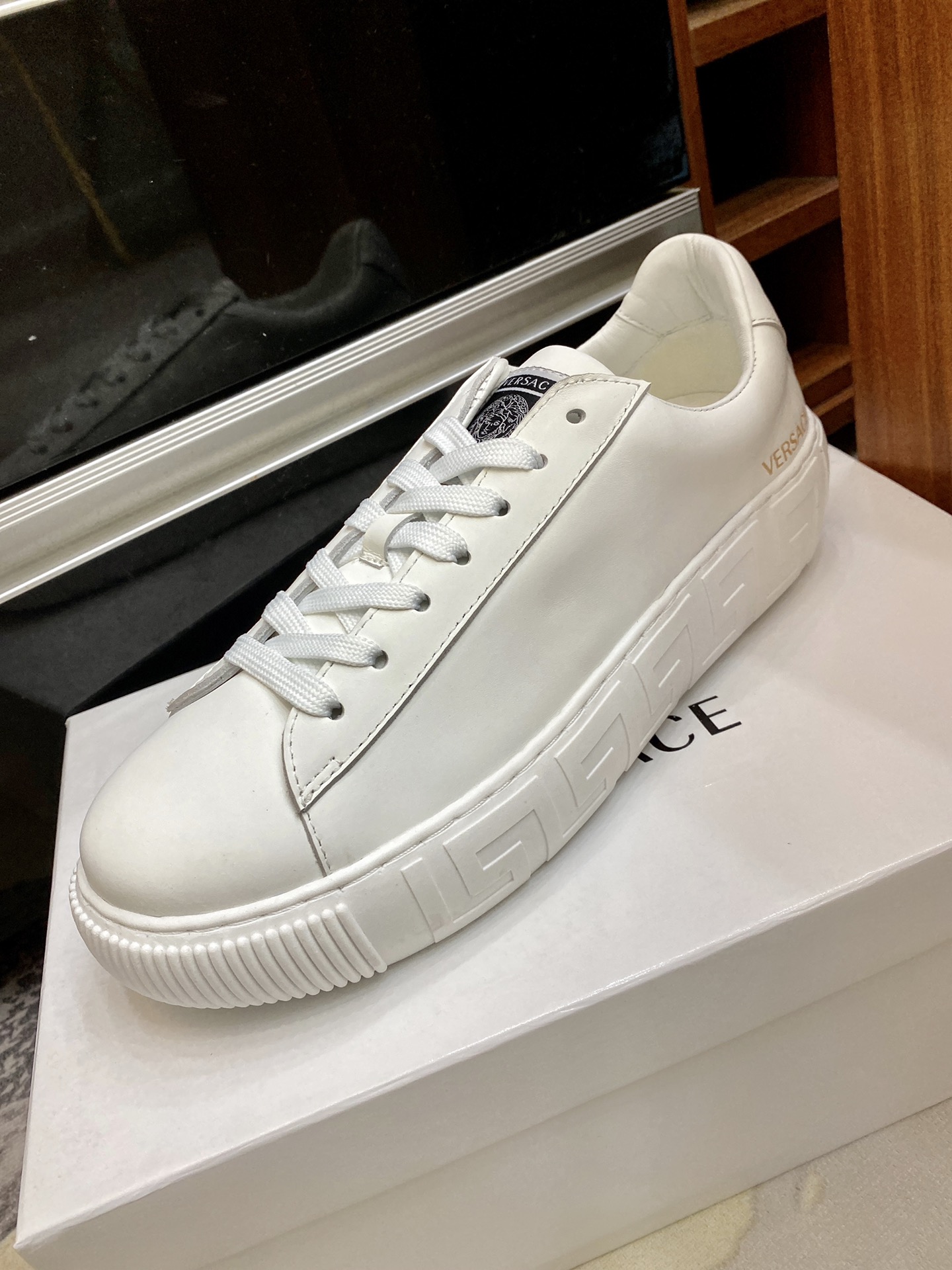 Versace Greca Sneaker 24 - vstockx