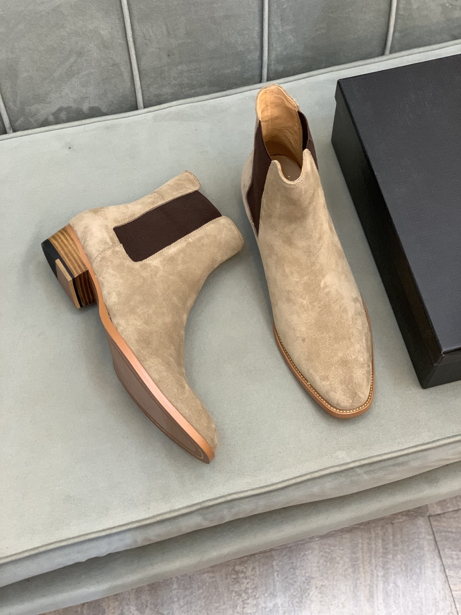 Saint Laurent Boots 11 - vstockx