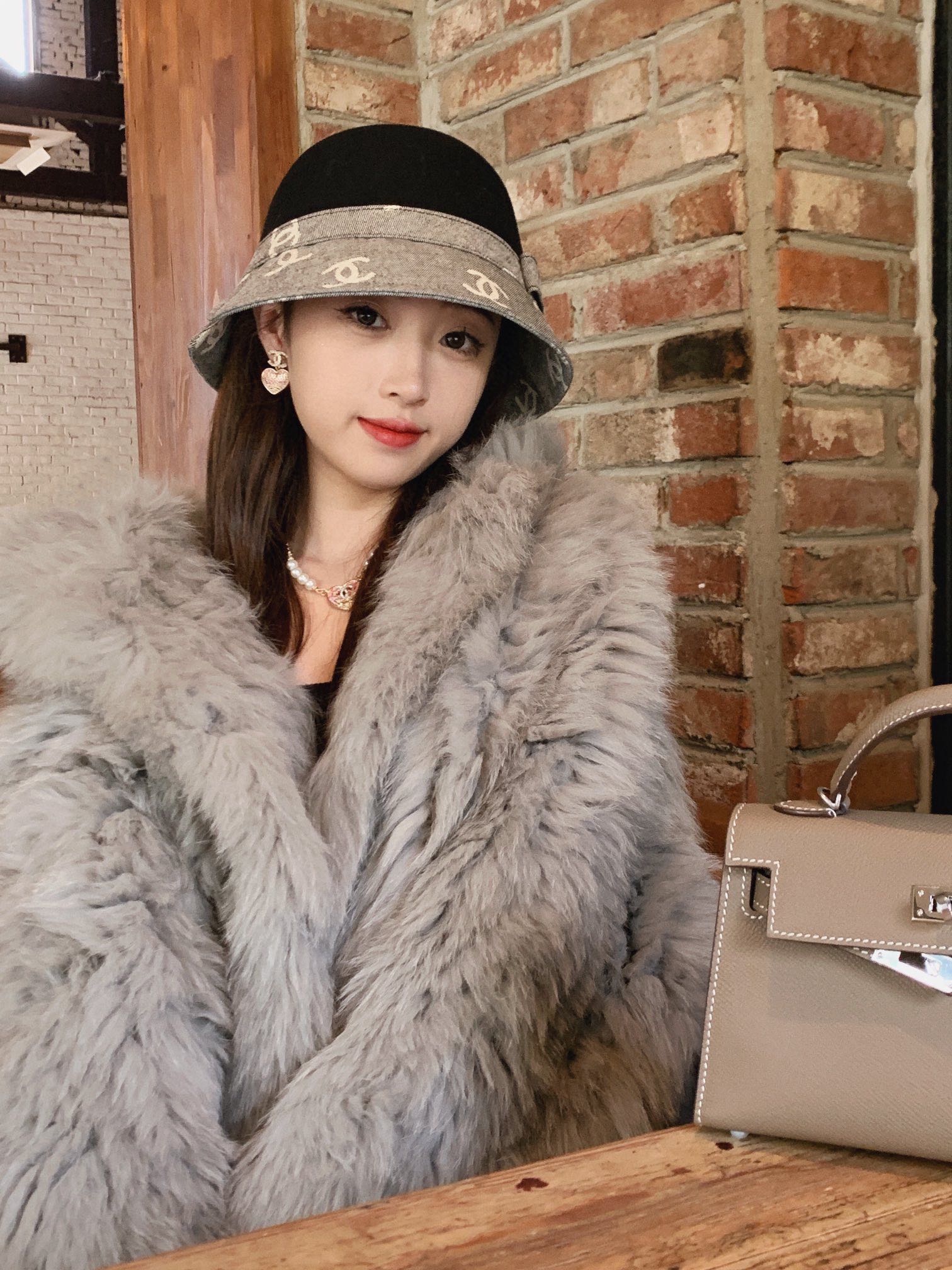 Streetwear Hat Chanel 329208 - vstockx