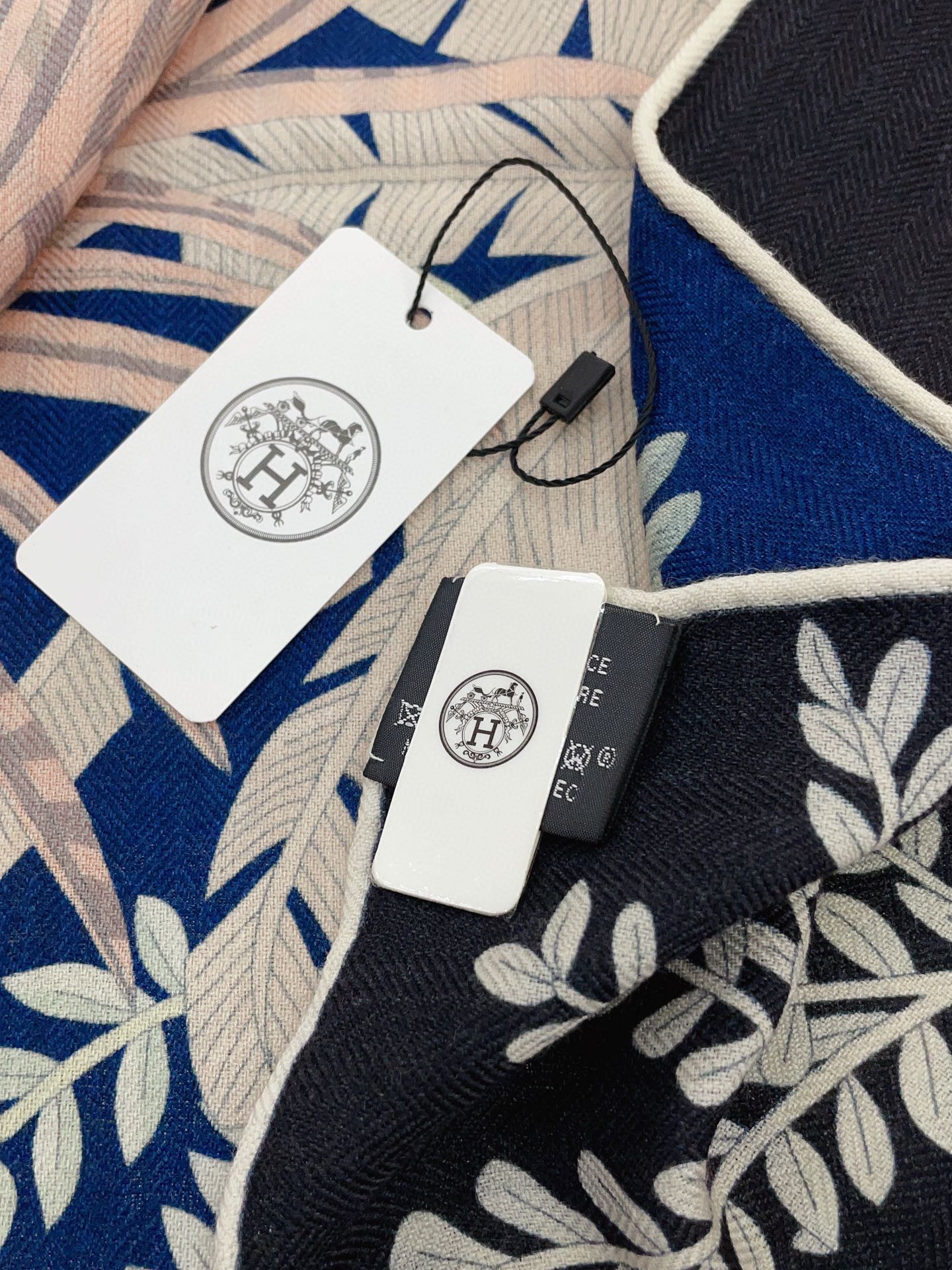 Streetwear Scarf Hermes 328763 SIZE:135cm*135cm - vstockx