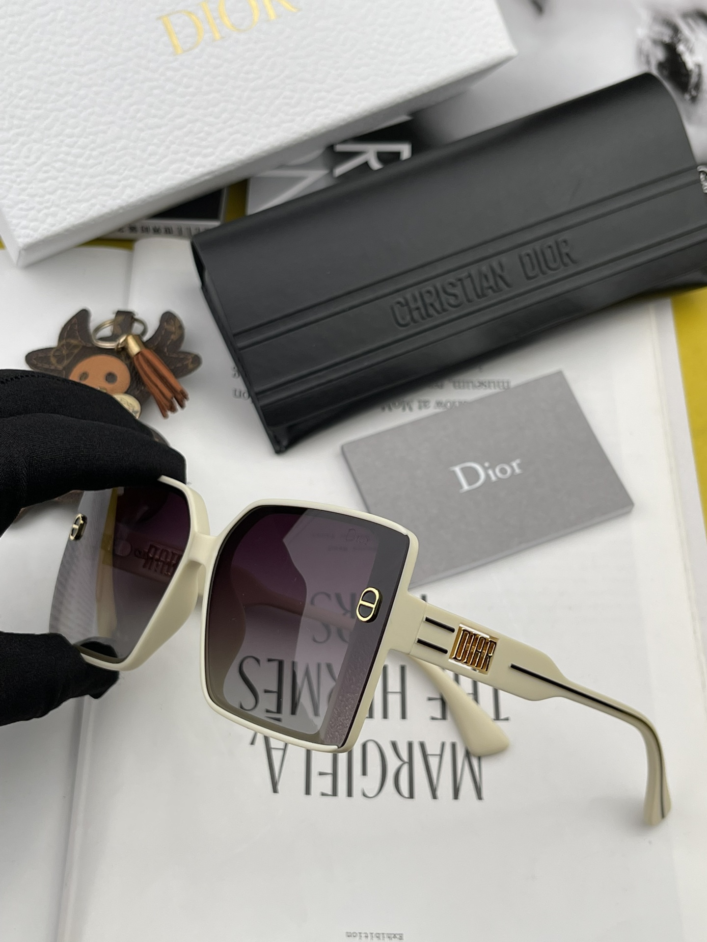 sunglasses Dior CD0971 - vstockx