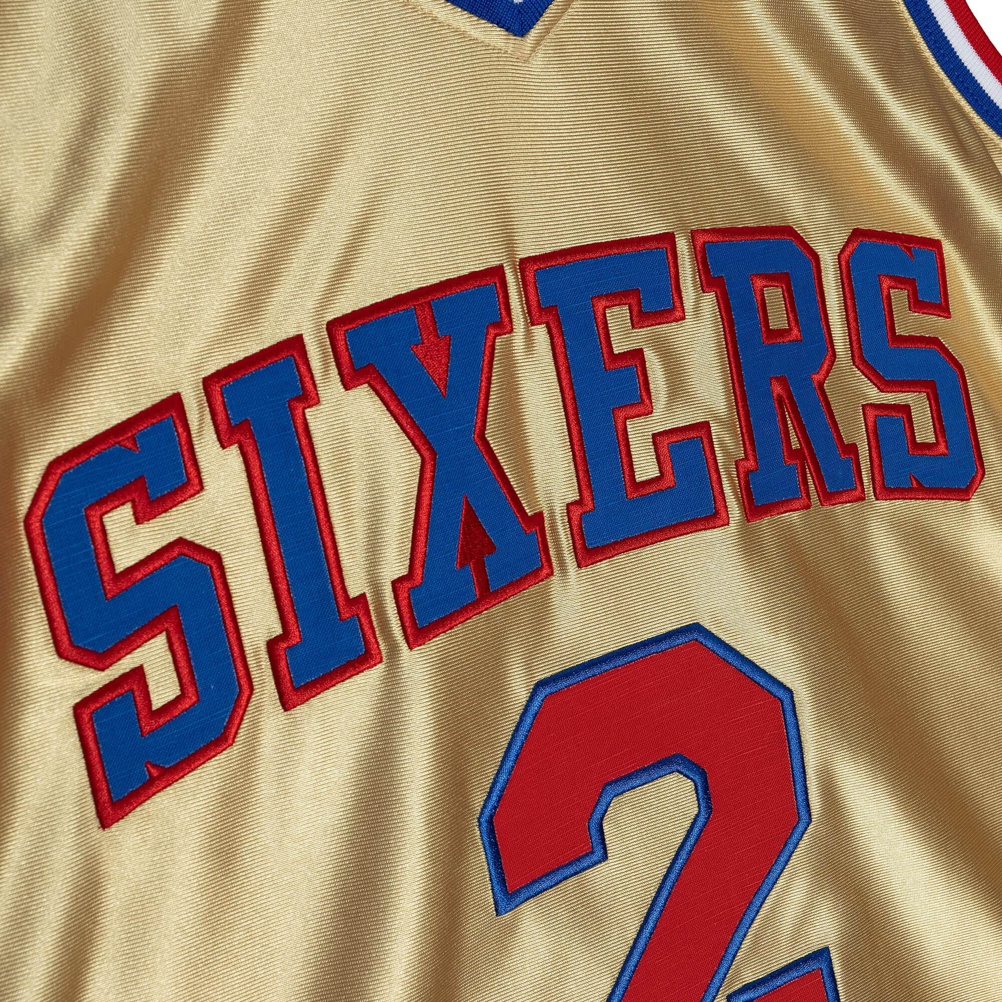 75th Anniversary Gold Swingman Moses Malone Philadelphia 76ers 1982-83 Jersey - vstockx