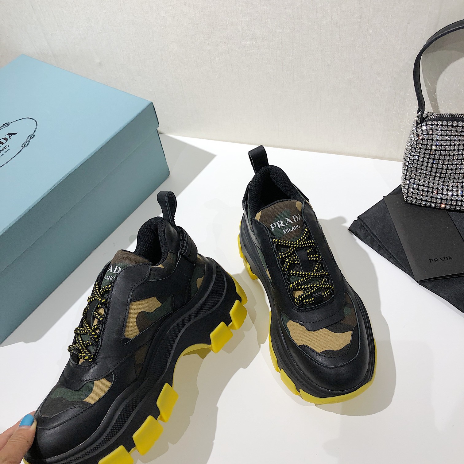 Prada Low Top sneaker 56 - vstockx