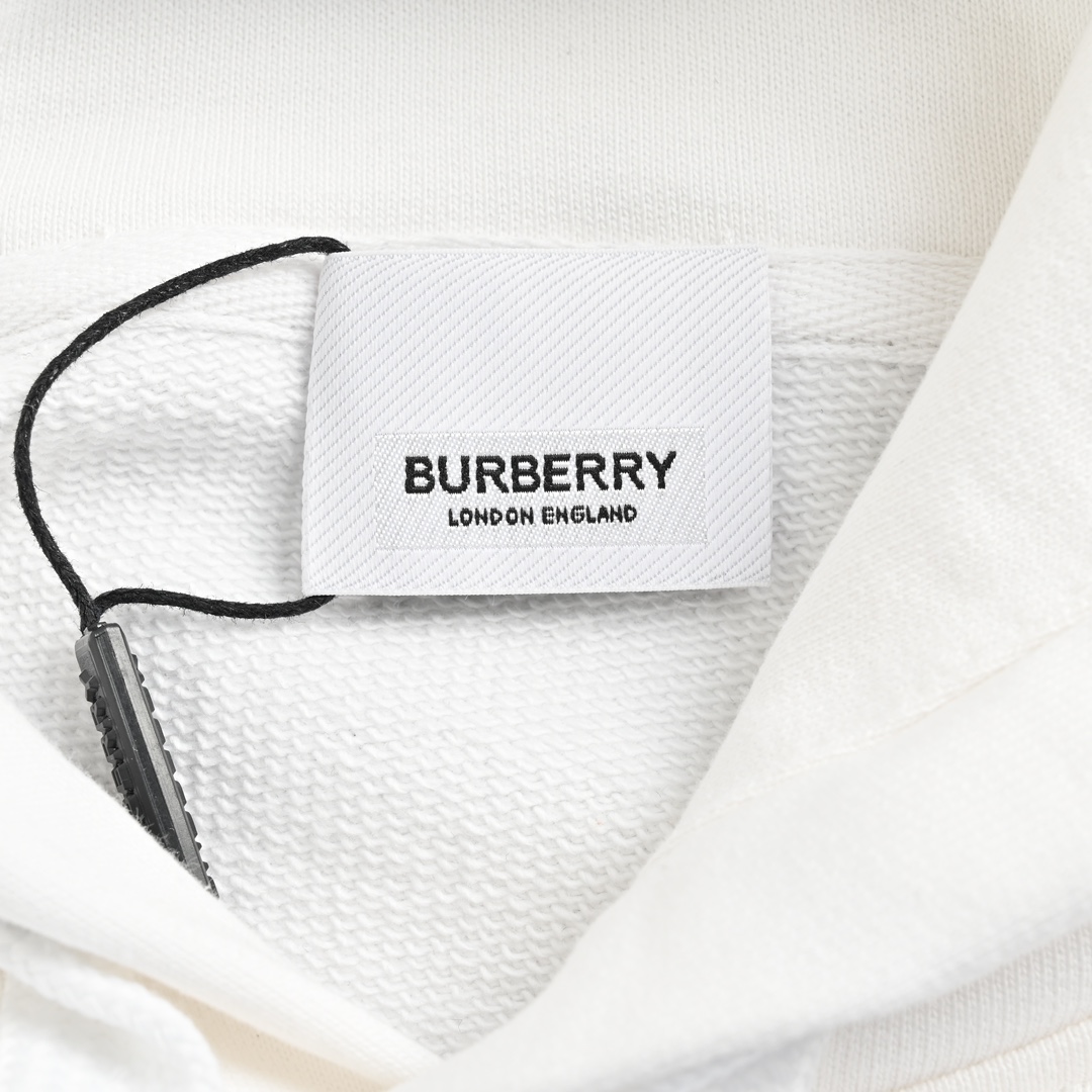 Clothes Burberry 822 - vstockx